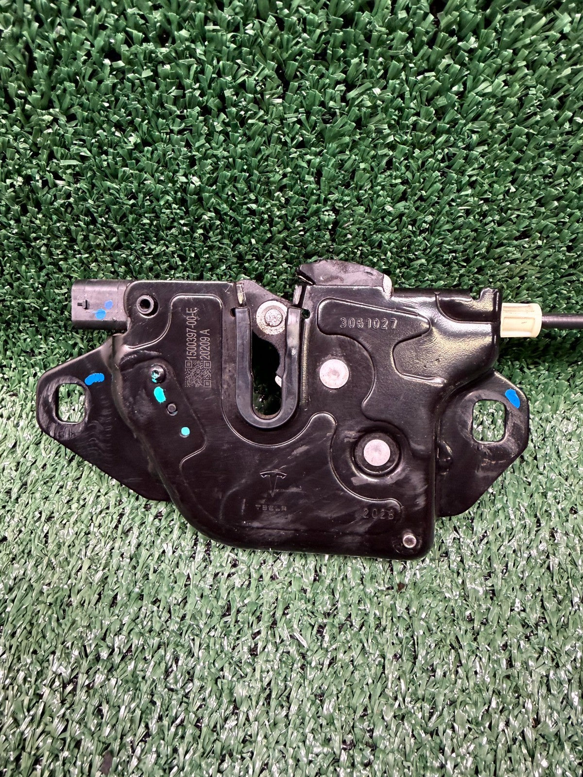 ♦️2020-2024 TESLA MODEL Y/3 FRONT HOOD LATCH LOCK ACTUATOR OEM, 1500397-00-E