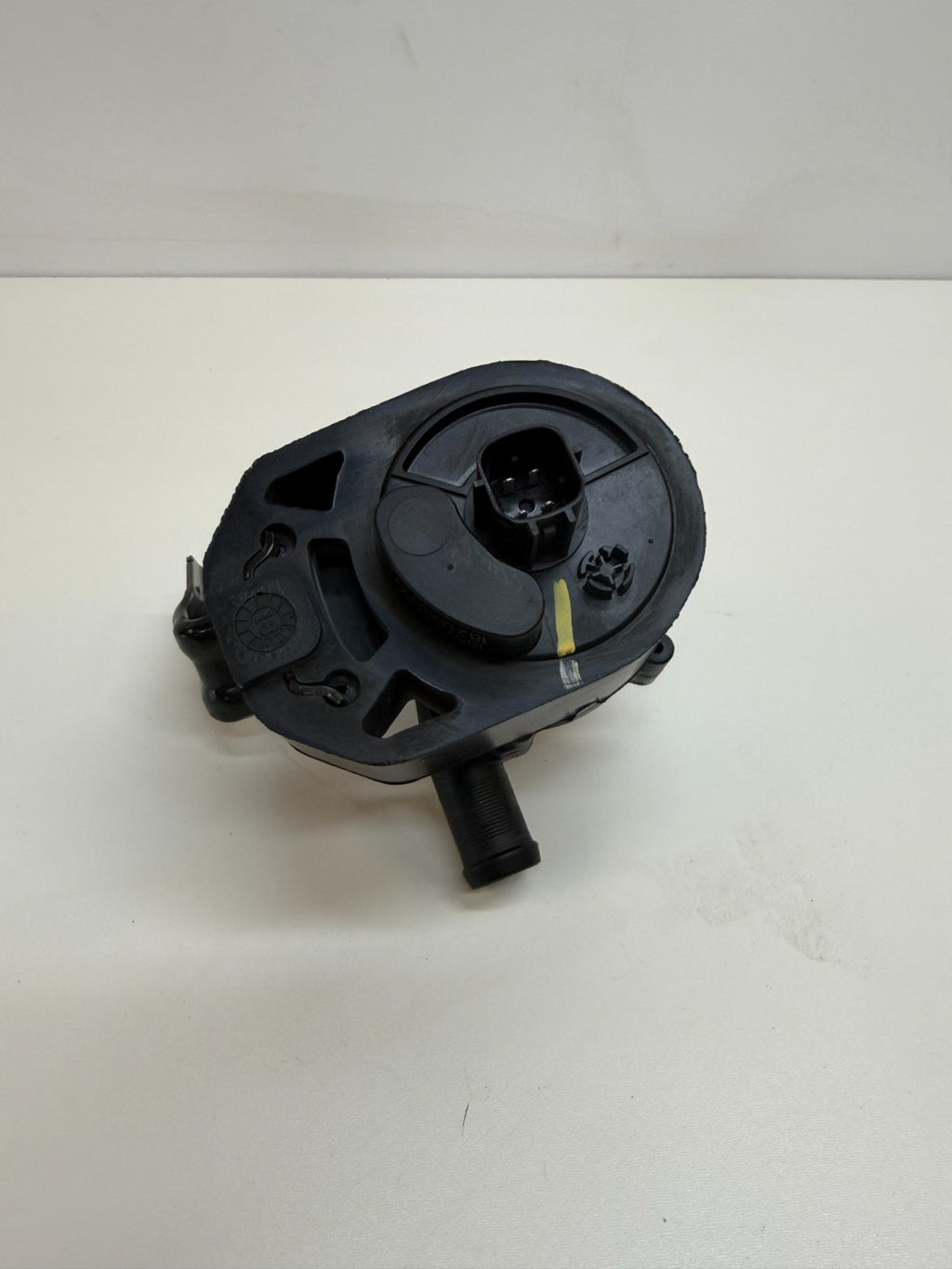 2012-2020 Tesla S Electric Auxiliary Coolant Water Pump w/ Bracket 1057235-00-G