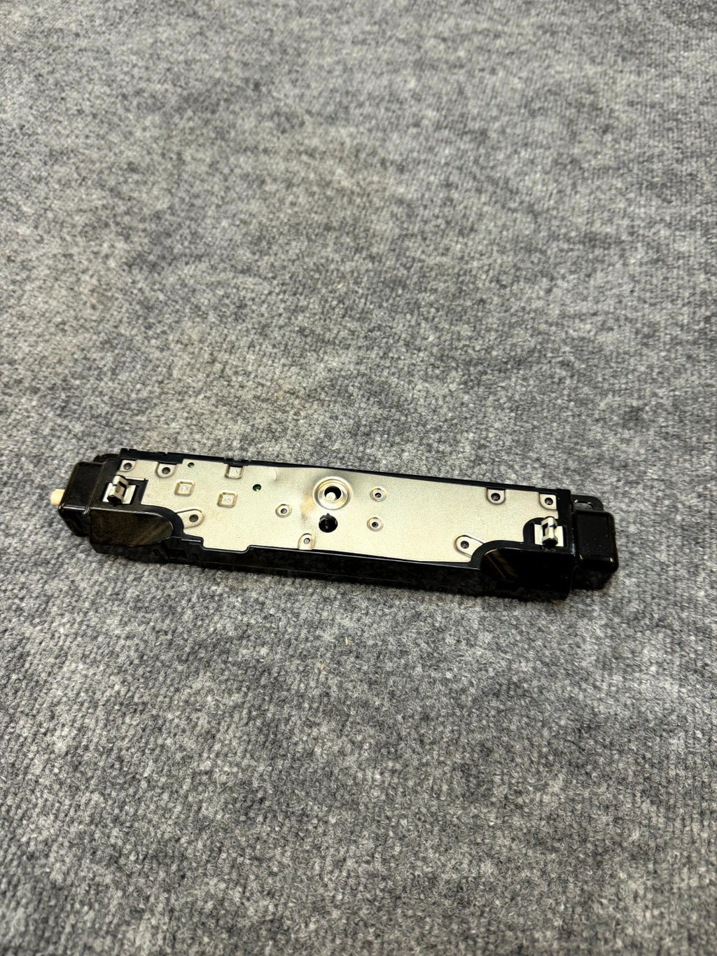 2020-2025 TESLA MODEL Y WIFI BLUETOOTH ANTENNA CONTROL MODULE OEM, 1585601-99-D