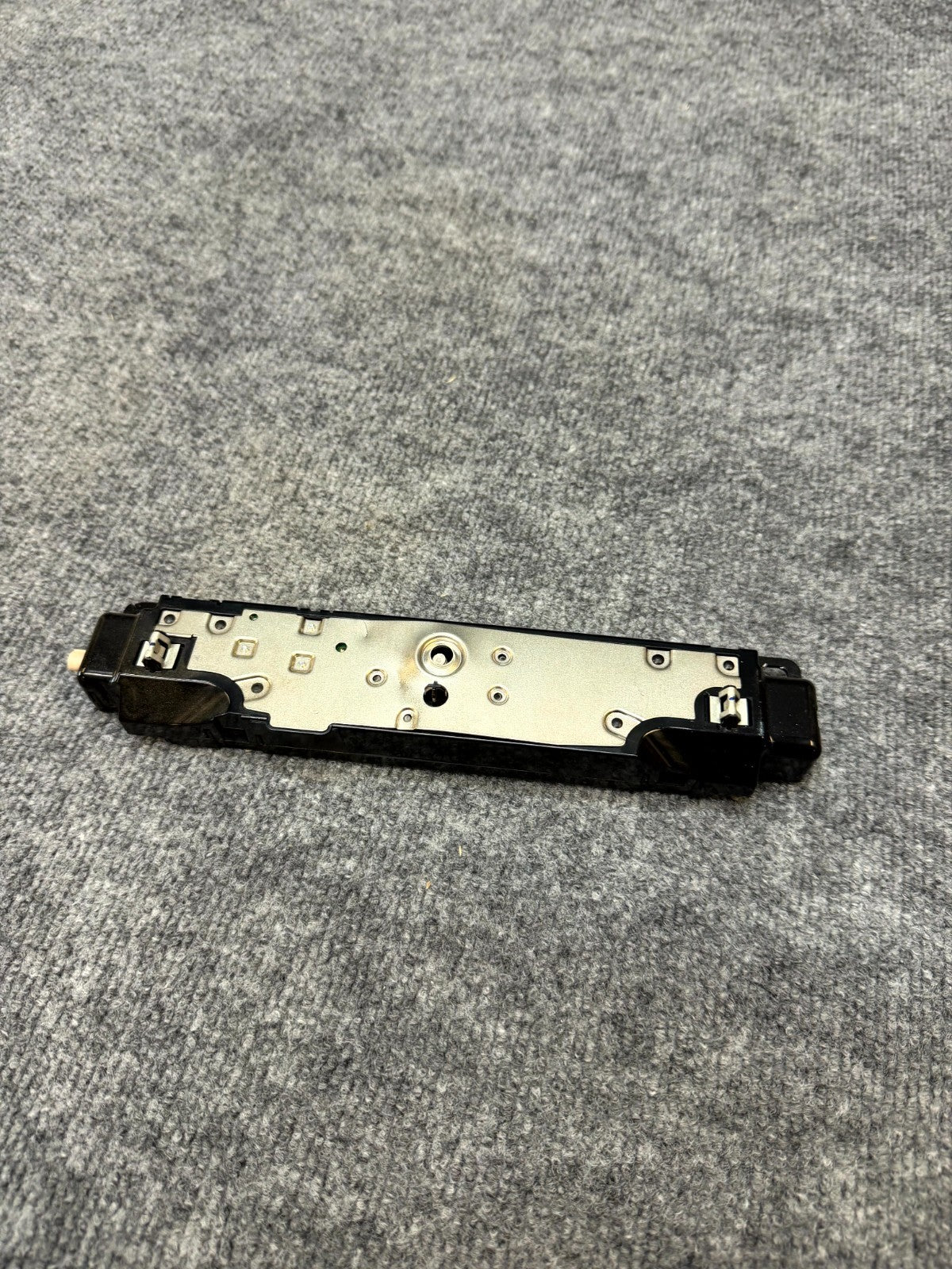 2020-2025 TESLA MODEL Y WIFI BLUETOOTH ANTENNA CONTROL MODULE OEM, 1585601-99-D