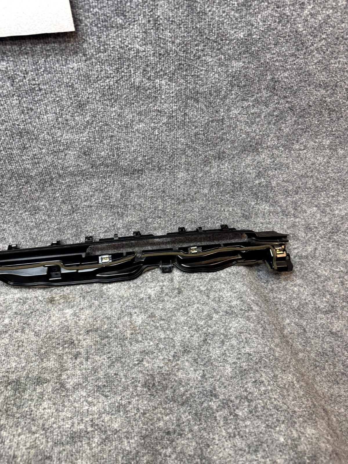 2020–2024 TESLA MODEL Y FRONT DASH INSTRUMENT PANEL COVER TRIM OEM, 1100574-00-G