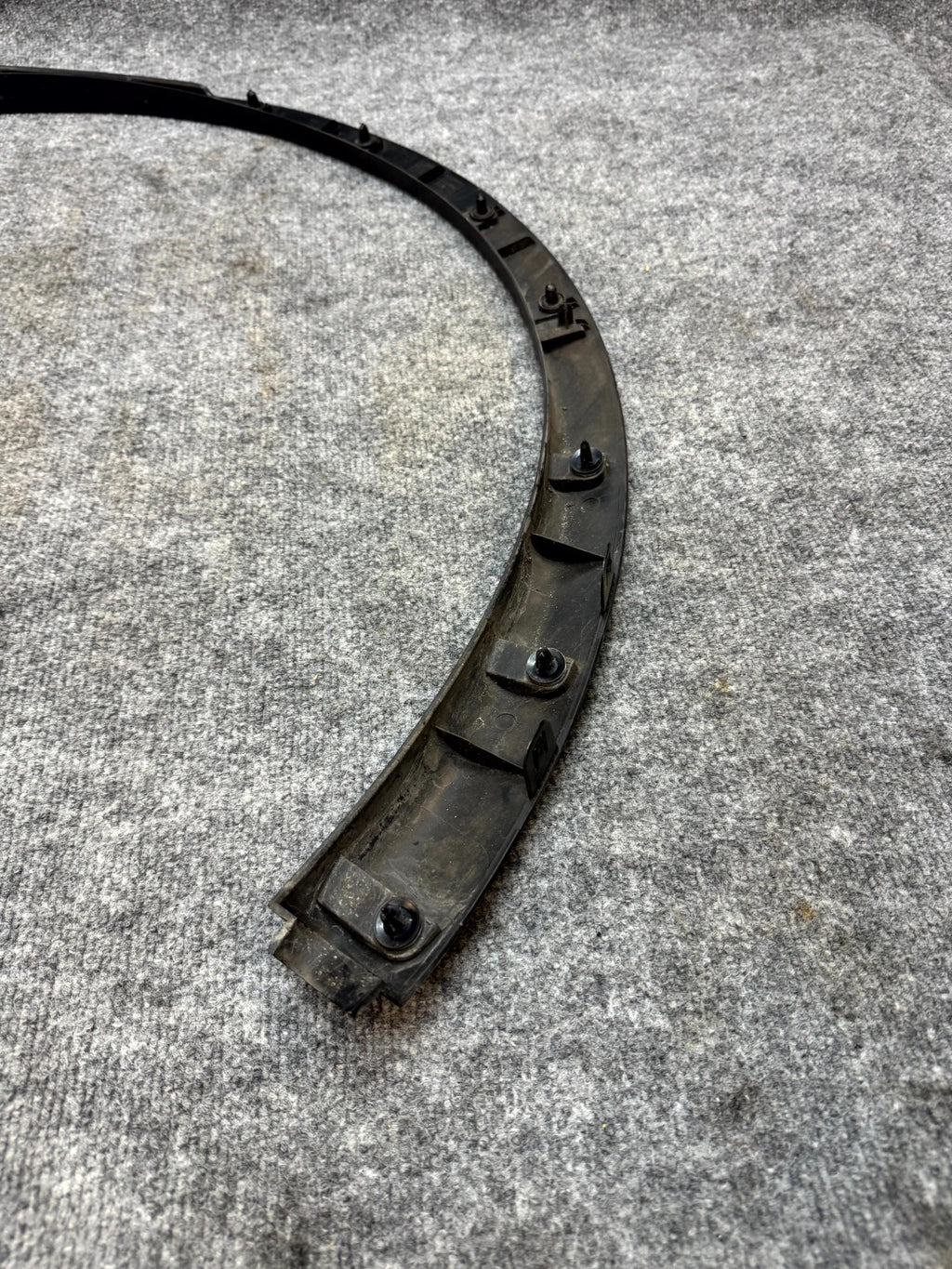 2020 - 2024 TESLA MODEL Y REAR RIGHT SIDE WHEEL FLARE MOLDING OEM, 1494164-00-C
