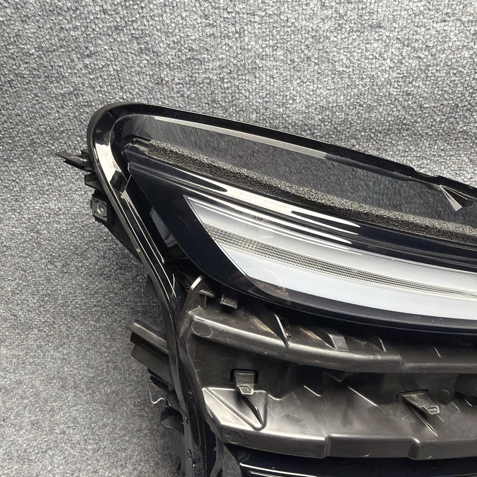 2025-2026 Tesla Model Y Juniper Right Side Headlight 1918348-00-D OEM