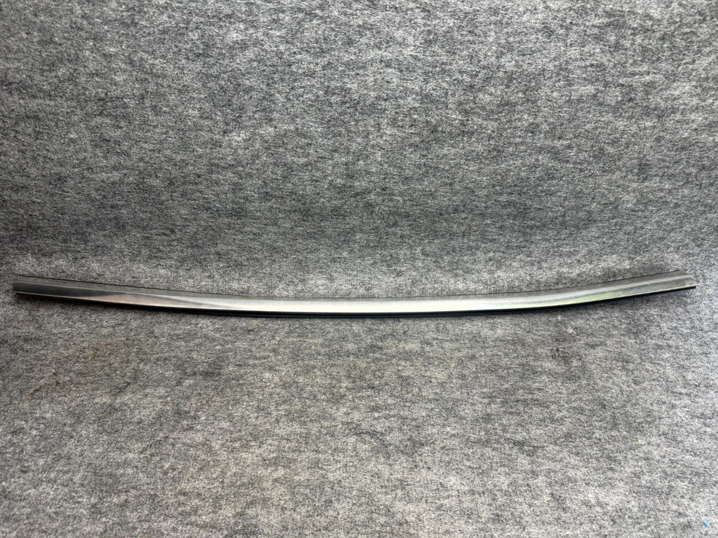 ♦️2017–2023 TESLA MODEL 3 FRONT RIGHT DOOR WINDOW BELT MOLDING OEM, 1080681-00-E