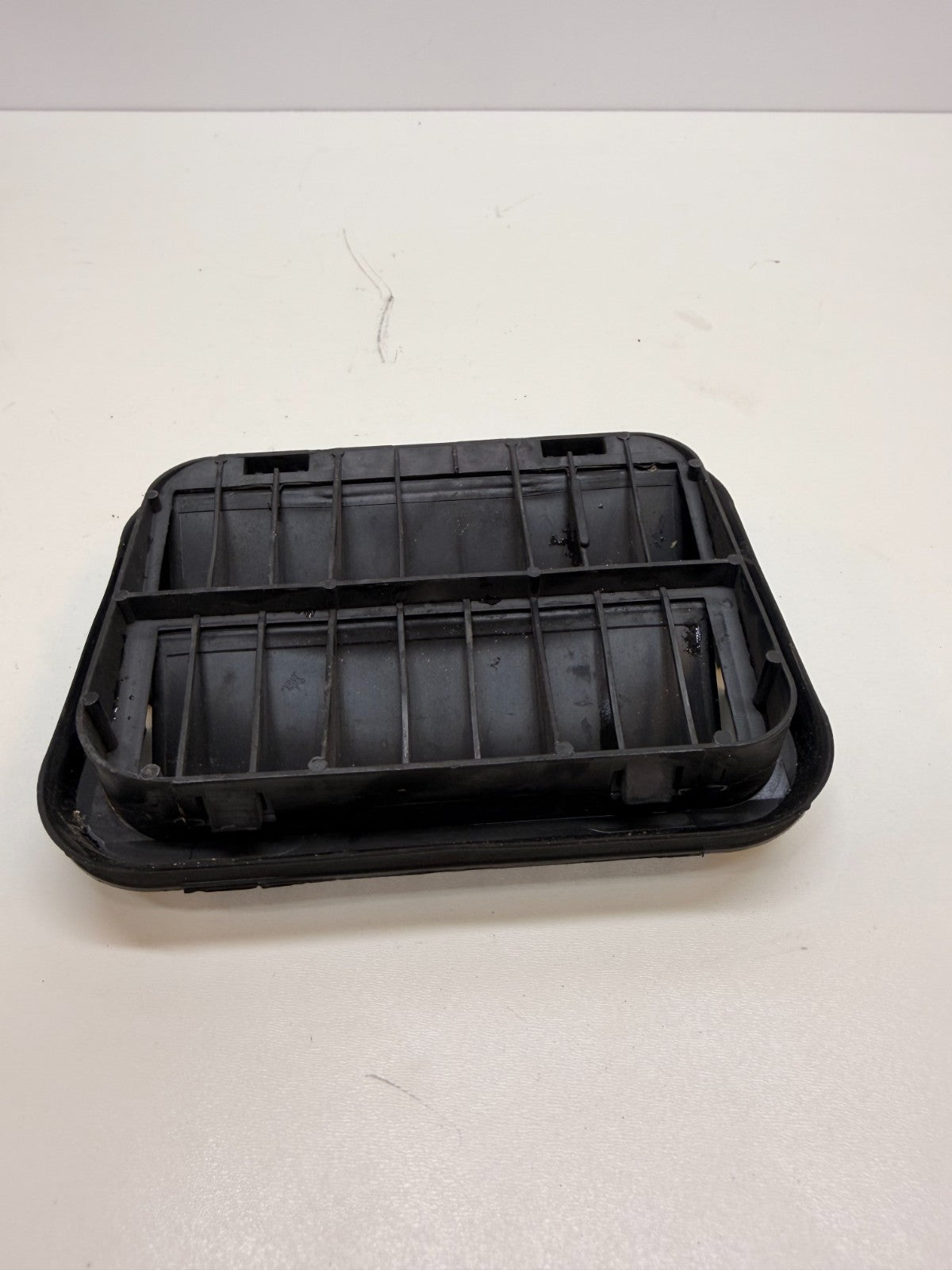 2012-20 TESLA MODEL S RH / LH Rear Body Ventilation Grille 2F2A-B280B62-AB