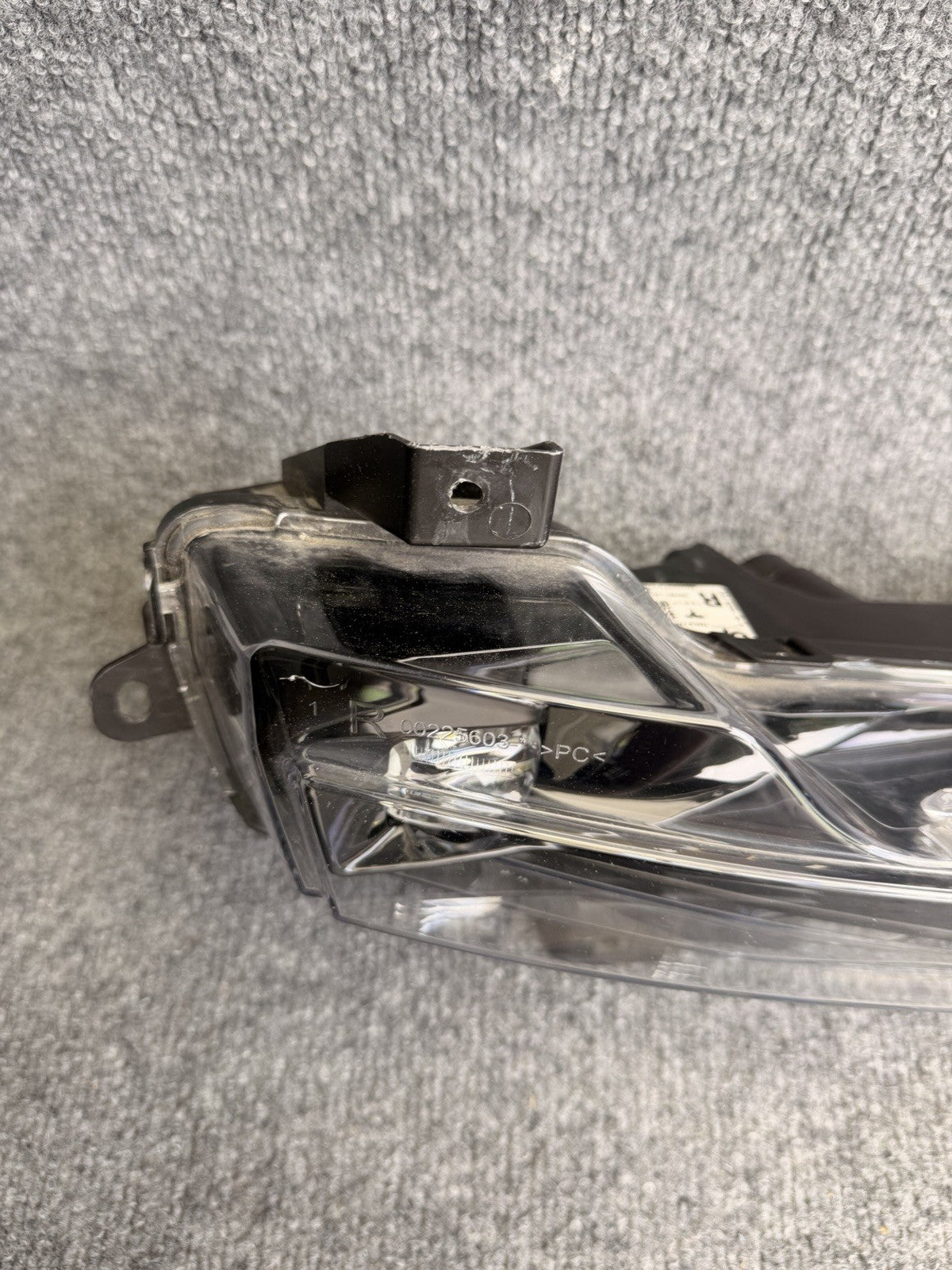 OEM 2018 - 2023 Tesla Model 3 Y Right RH 3 Pin LED Fog Light Lamp 1507931-00-D