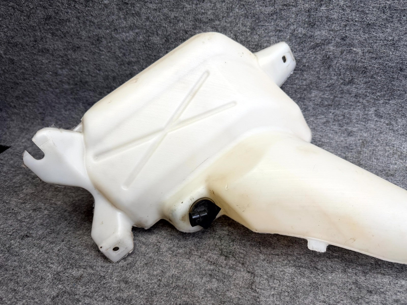 ♦️12-16 TESLA MODEL S WINDSHIELD WASHER RESERVOIR TANK BOTTLE OEM, 1005400-00-B