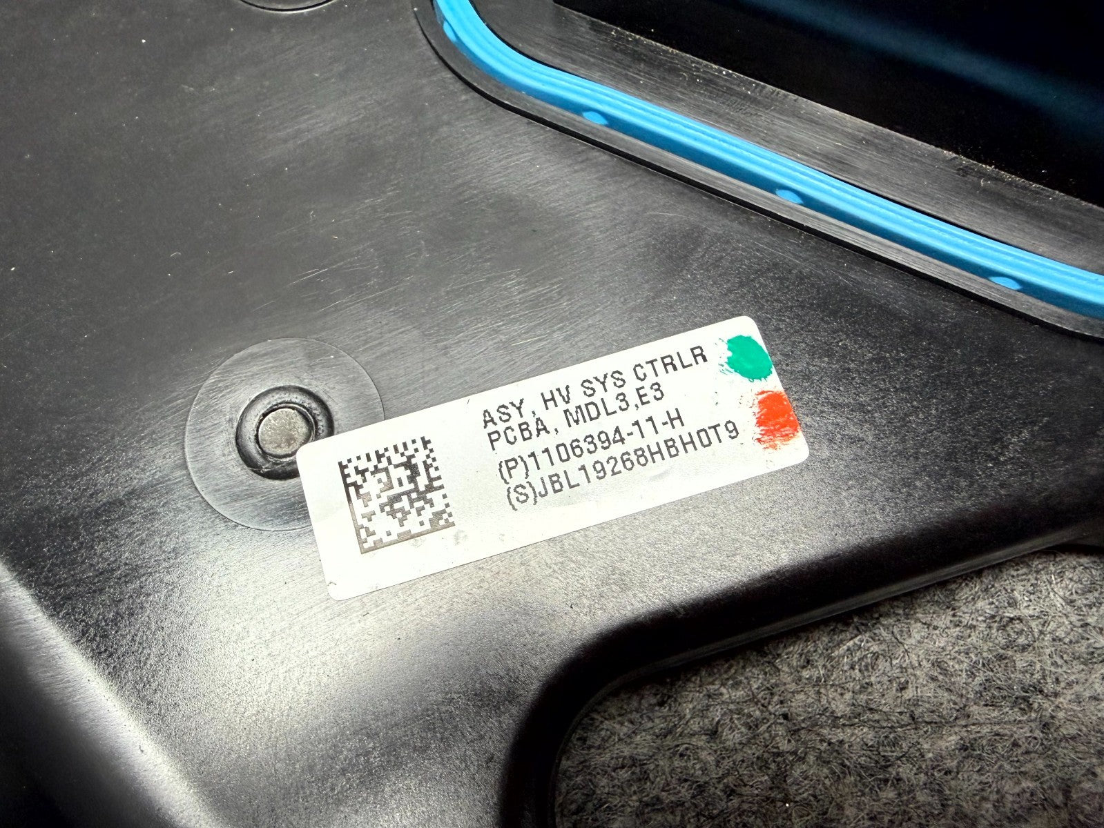 ♦️17-23 TESLA MODEL 3 HIGH VOLTAGE BATTERY CONTROLLER BRACKET OEM, 1106394-11-H