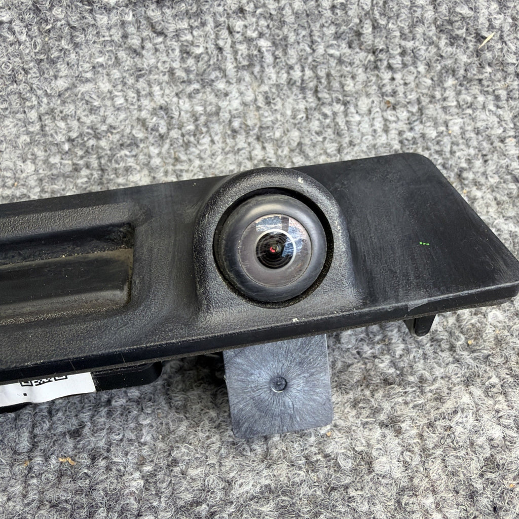 2020 - 2024 TESLA MODEL Y REAR LIFTGATE RELEASE HANDLE W/ CAMERA OEM 109594900E