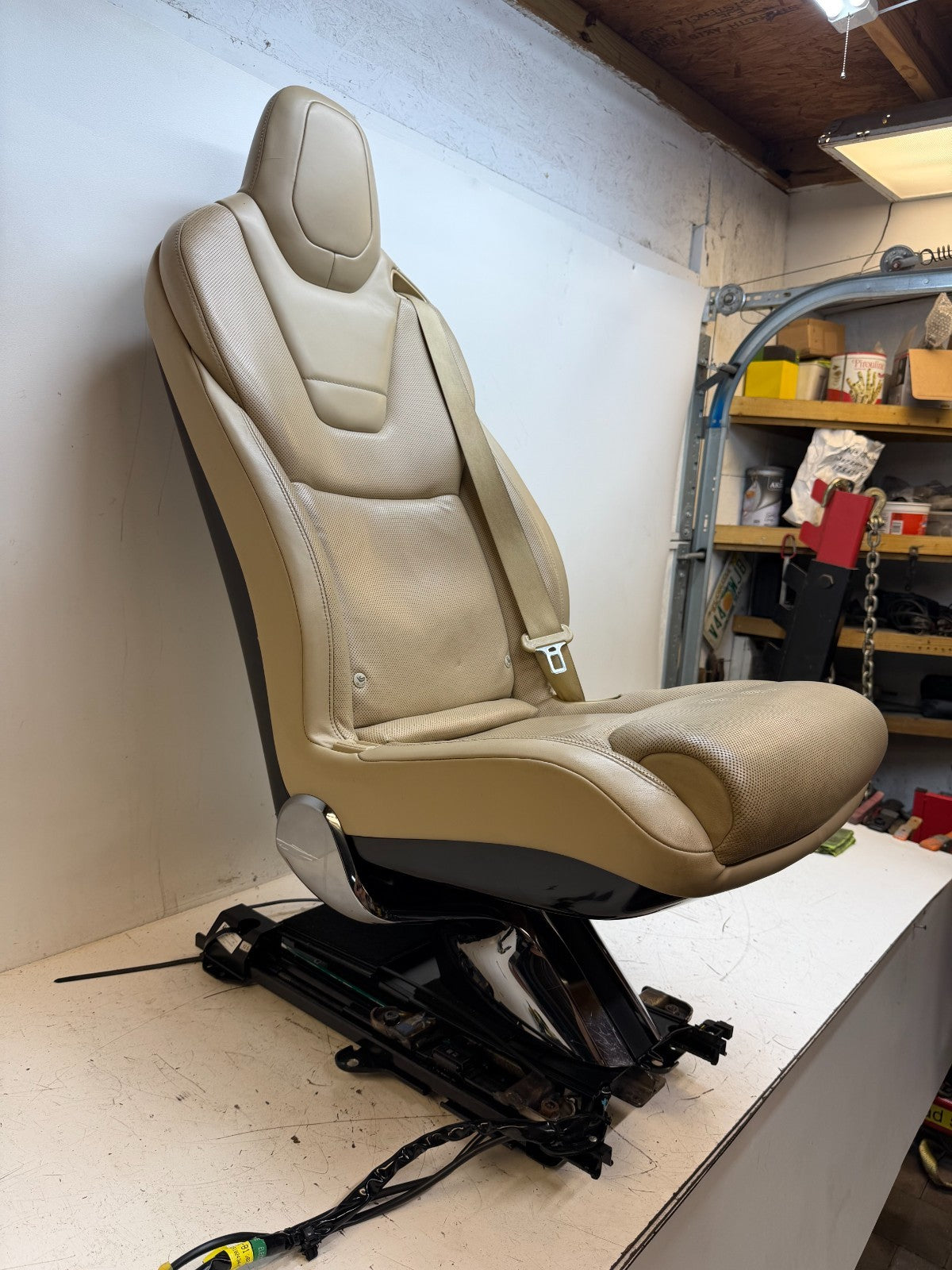 2016-20 Tesla Model X Rear Left 2nd Row Leather Complete Seat OEM 1059717-00-B
