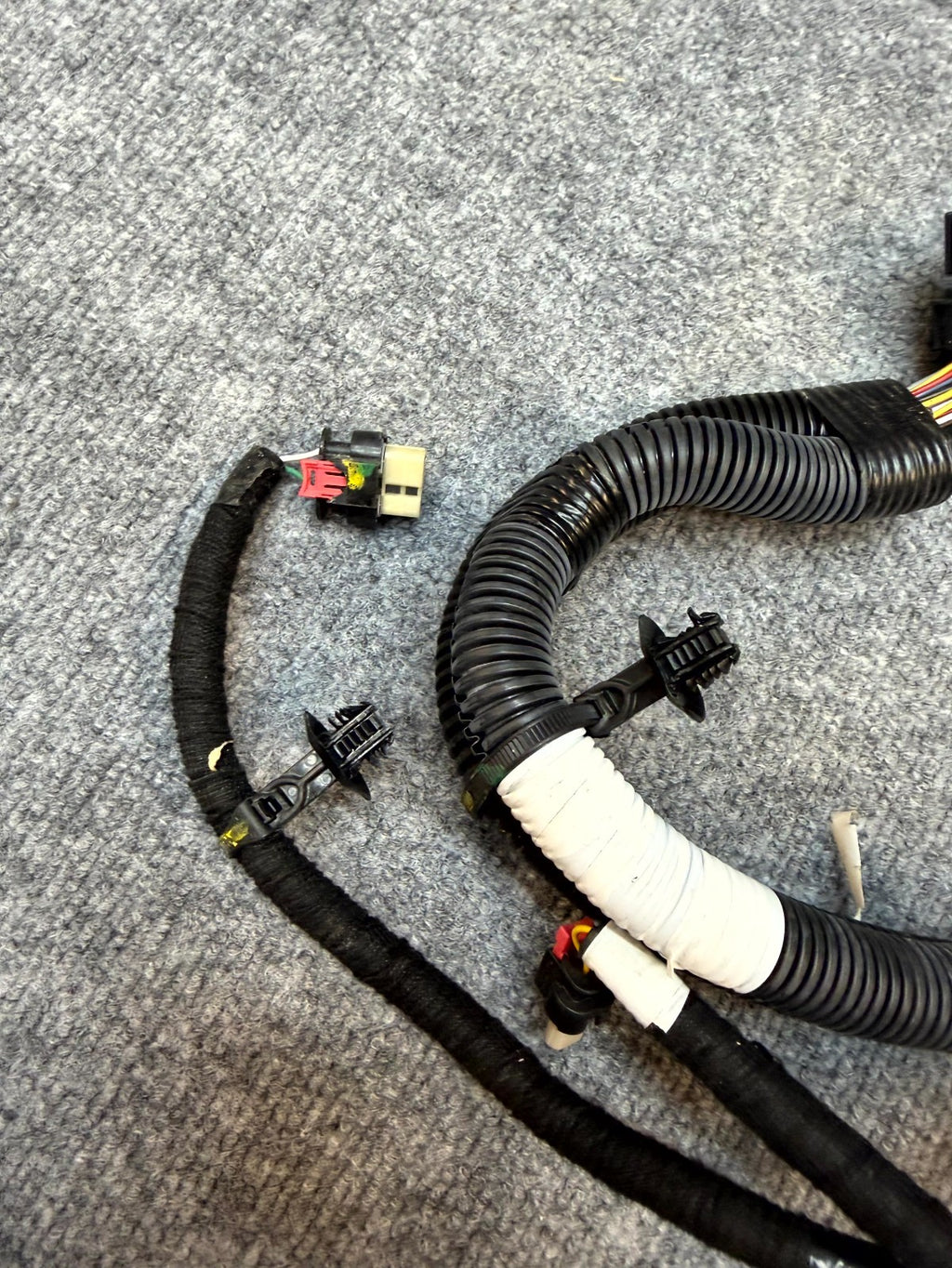 2020-2024 TESLA MODEL Y SUPERMANIFOLD WIRING HARNESS HEAT PUMP OEM, 2068767-00-C