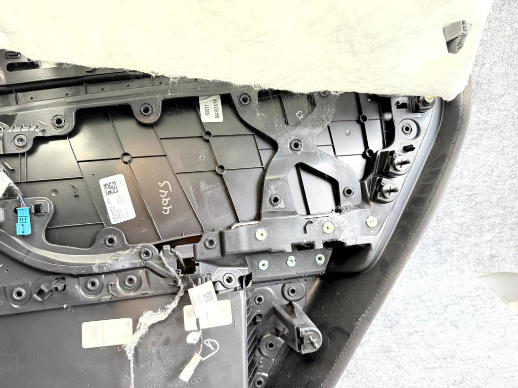 ♦️2017 - 2023 TESLA MODEL 3 REAR LEFT SIDE DOOR TRIM PANEL CARD OEM,1105095-00-E