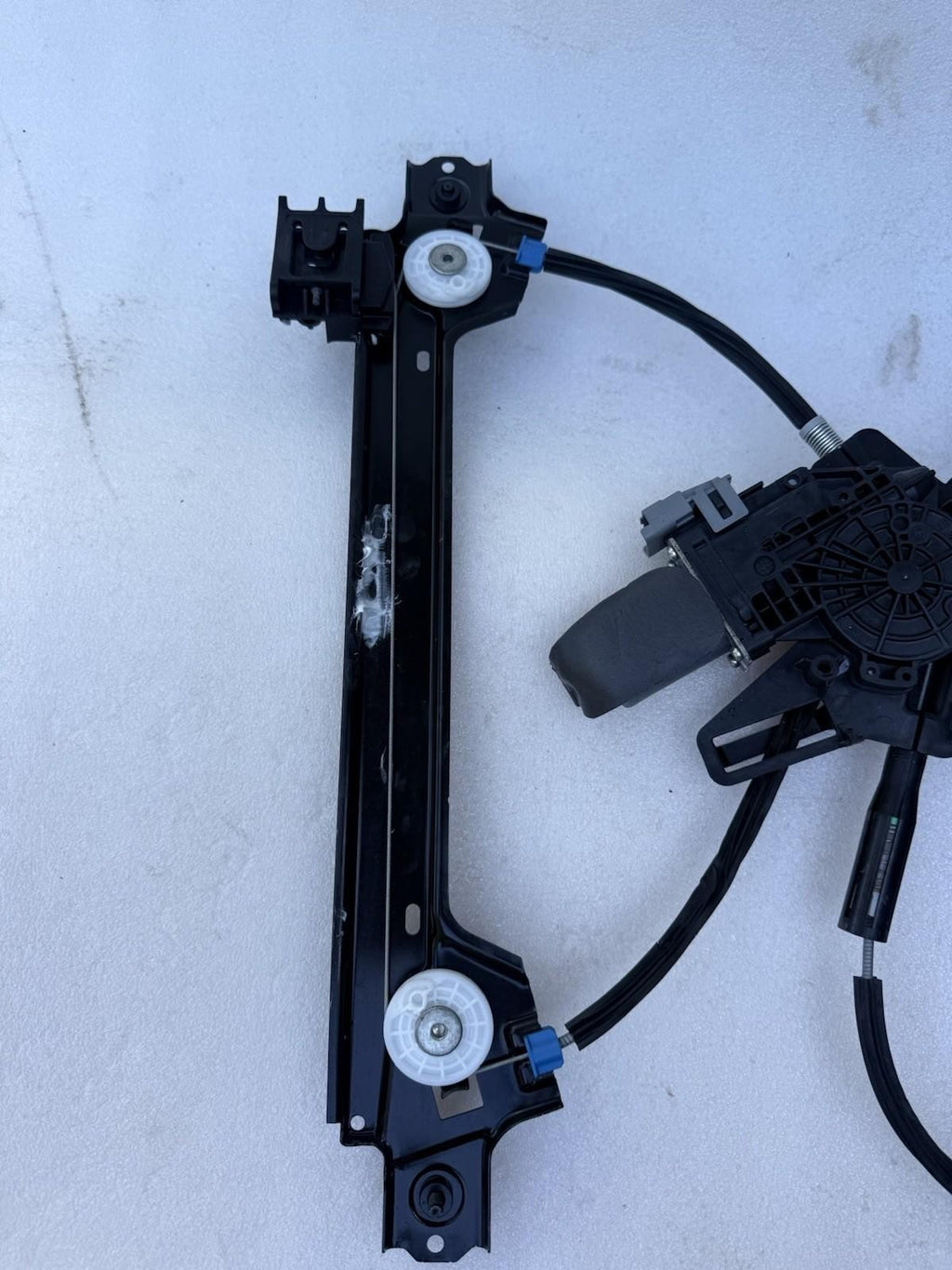 ♦️16-20 TESLA MODEL X REAR RIGHT SIDE DOOR WINDOW REGULATOR MOTOR OEM,102882199E