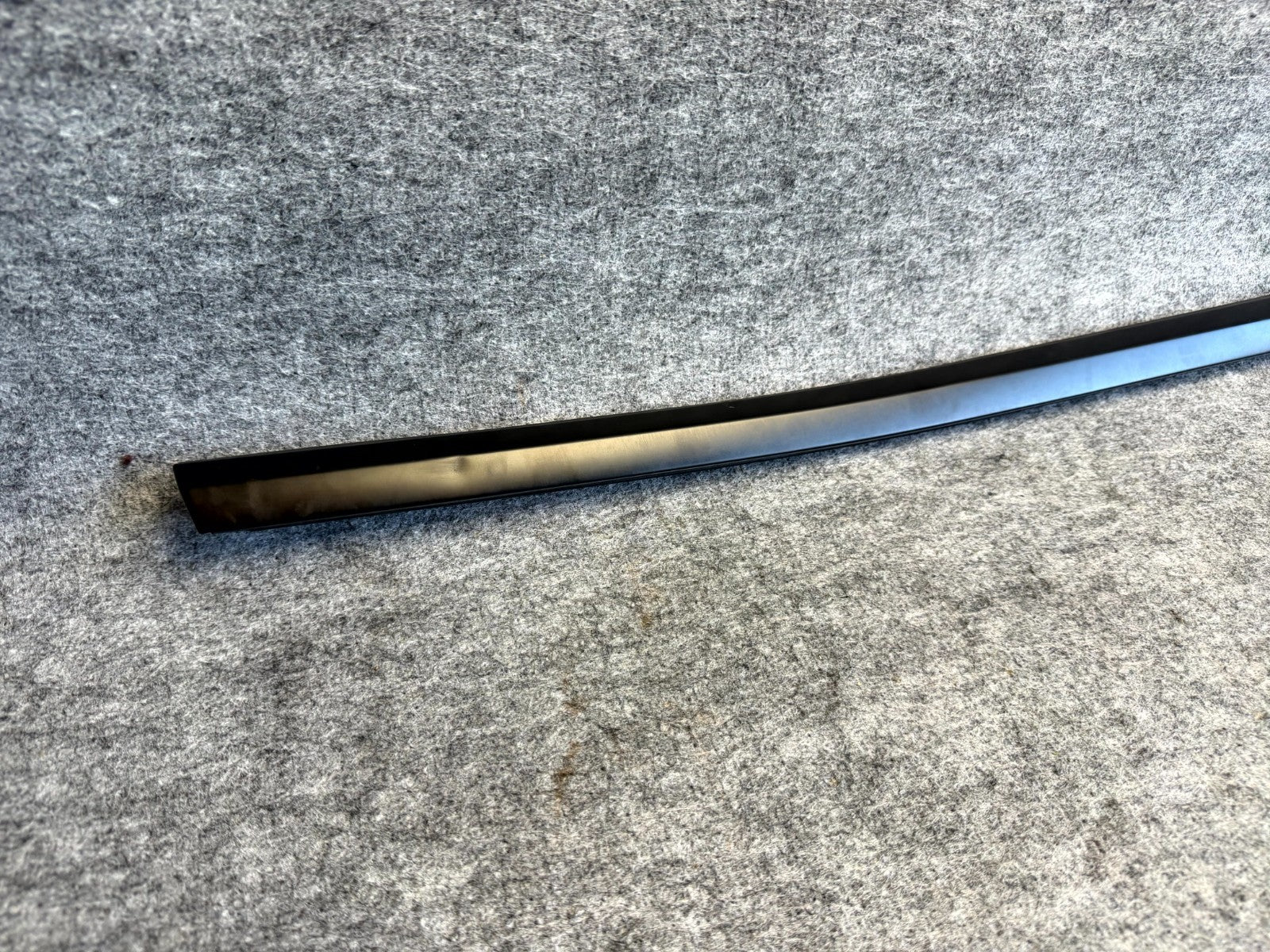 ♦️17–23 TESLA MODEL 3 FRONT LEFT SIDE DOOR MOLDING TRIM STRIP OEM, 1080681-00-H