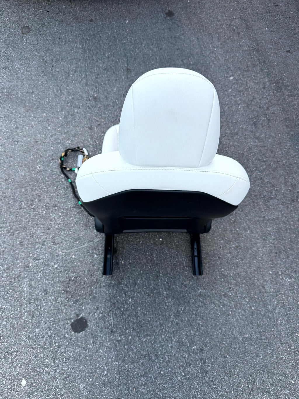 2017 - 2023 TESLA MODEL 3 FRONT LEFT DRIVER SIDE FULL SEAT W/ HEADREST OEM