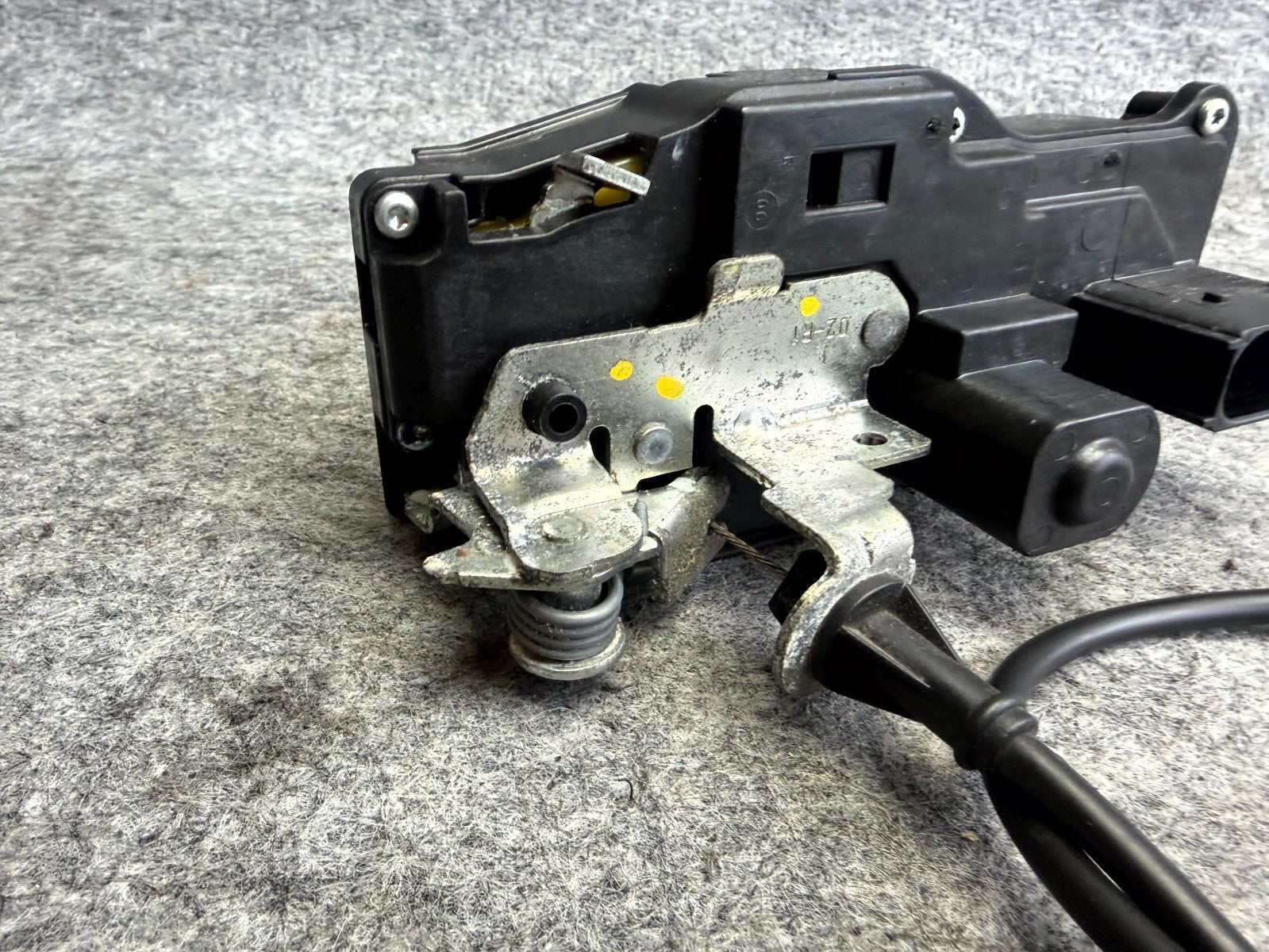 ♦️12-20 TESLA MODEL S FRONT RIGHT SIDE DOOR LOCK LATCH ACTUATOR OEM 6008912-00-C