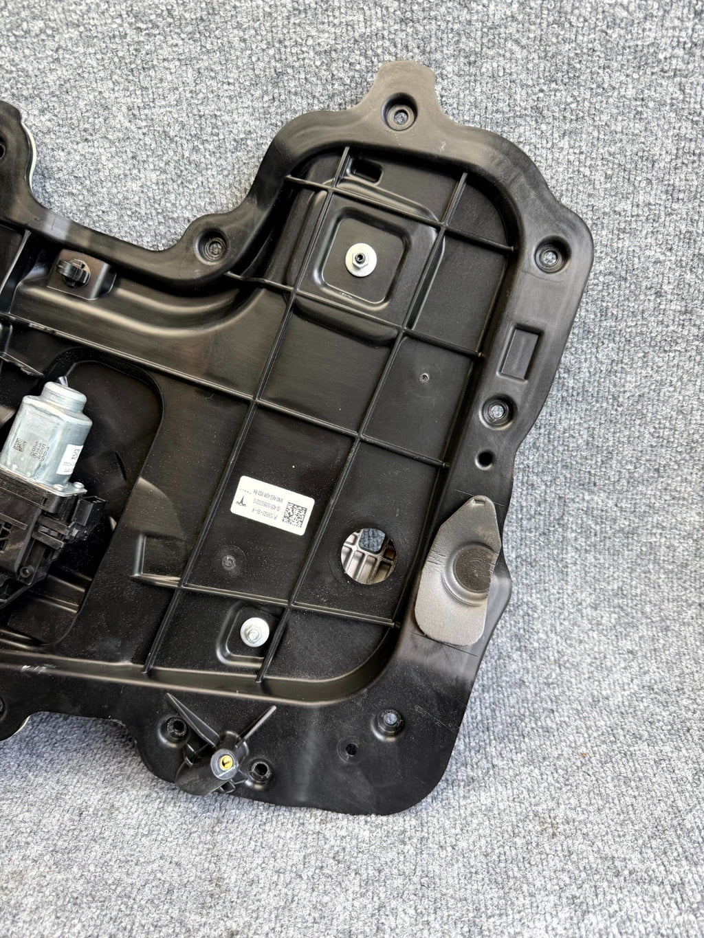 2017-2023 TESLA MODEL 3 REAR RIGHT DOOR WINDOW REGULATOR MOTOR OEM, 1096623-99-H