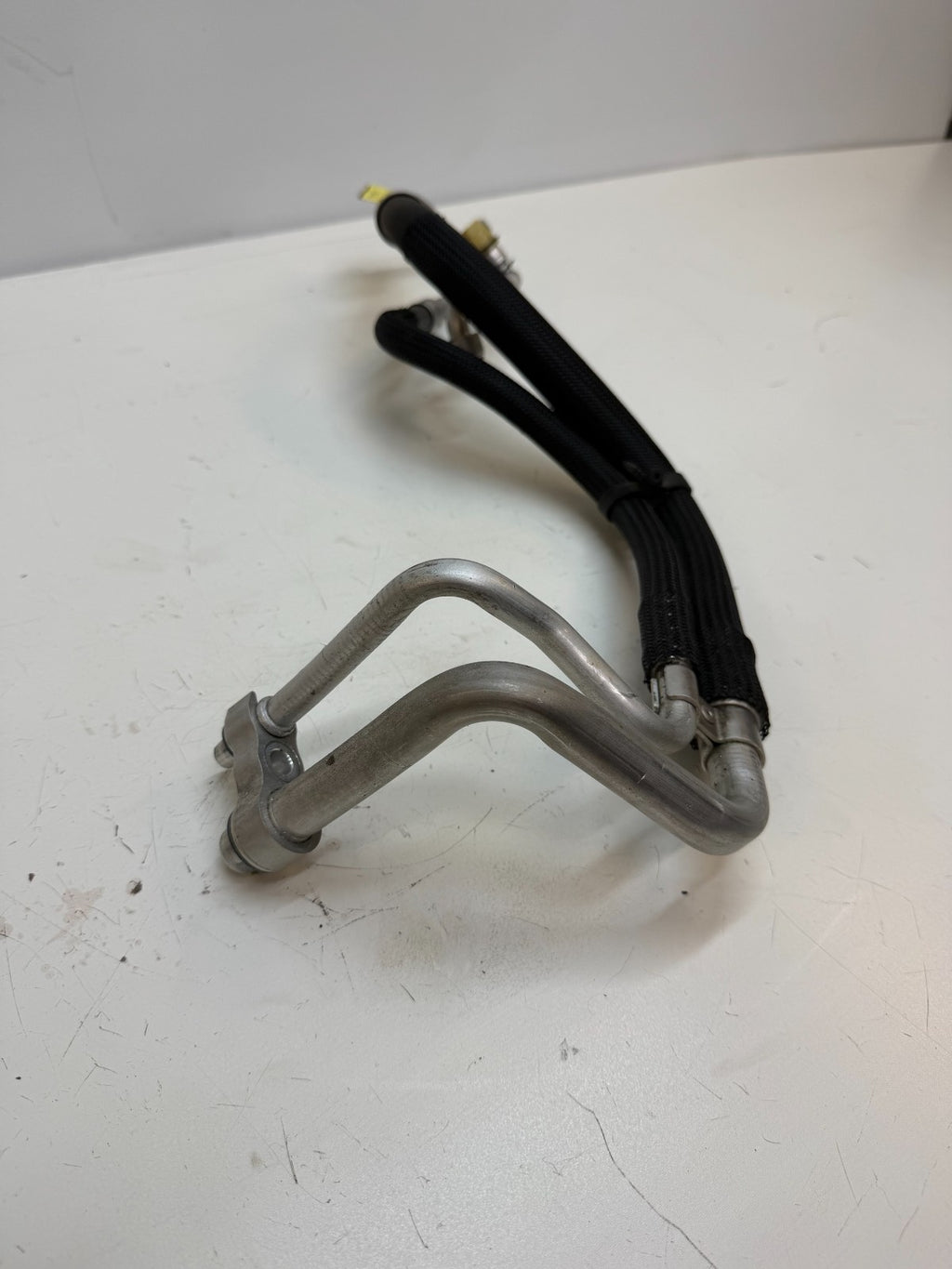 2017-2023 TESLA MODEL 3/Y Ac Air Conditioning Compressor Hose 1502020-00-C