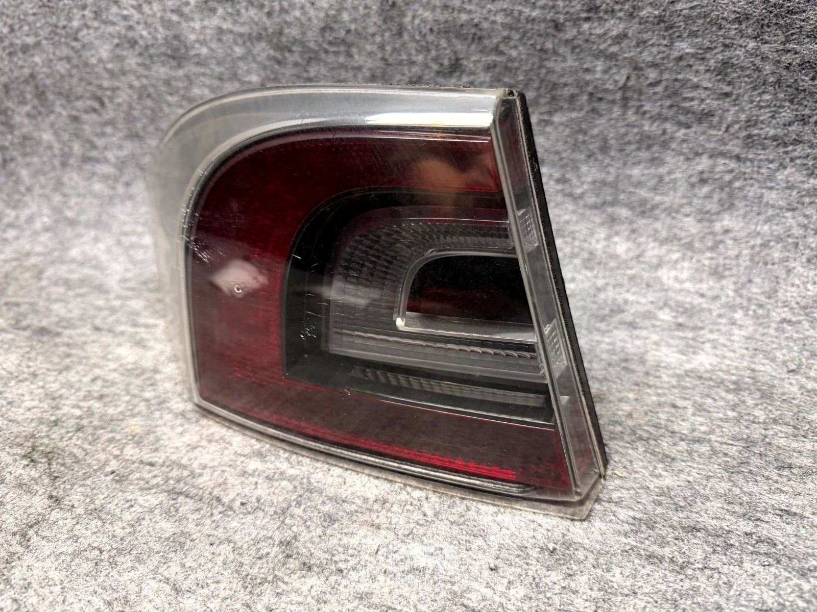 ♦️2012 - 2022 TESLA MODEL S REAR LEFT SIDE LED OUTER TAIL LAMP OEM, 6005918-00-D