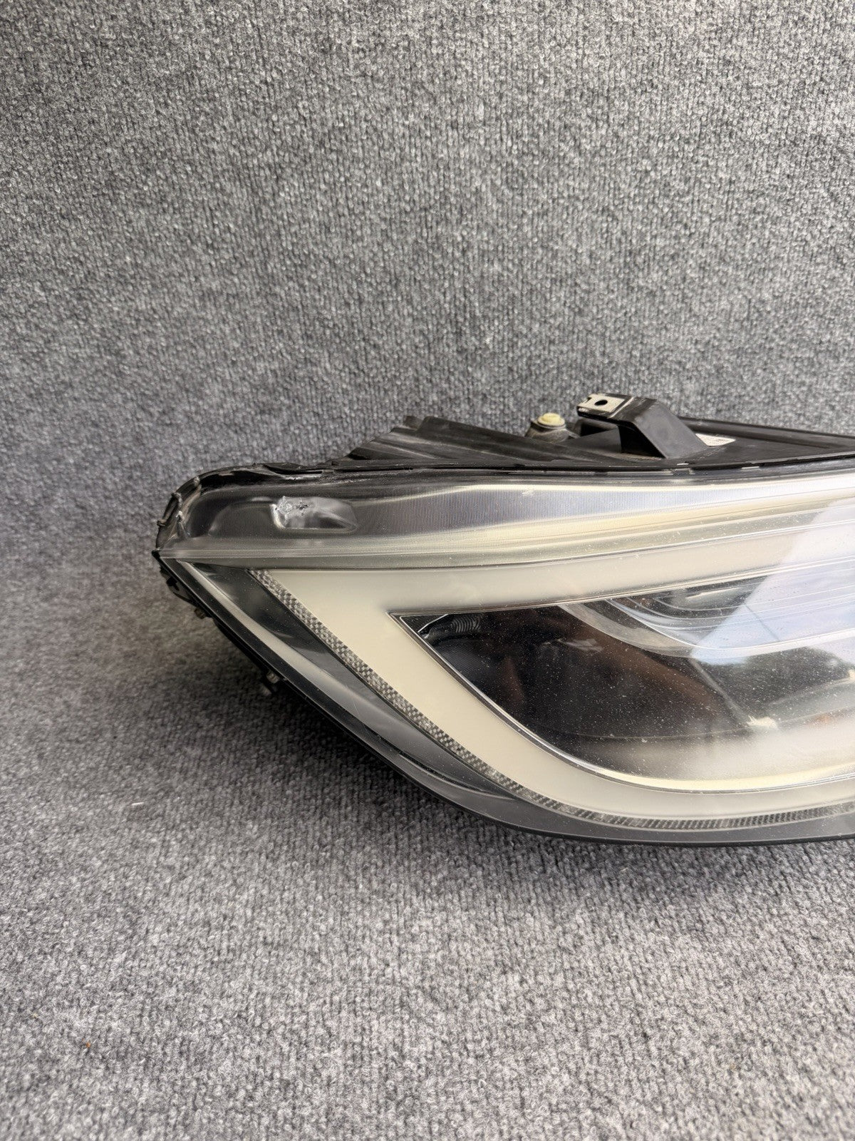 OEM  2016-2020 Tesla Model S Right Passenger Side Headlight 1053571-00-B