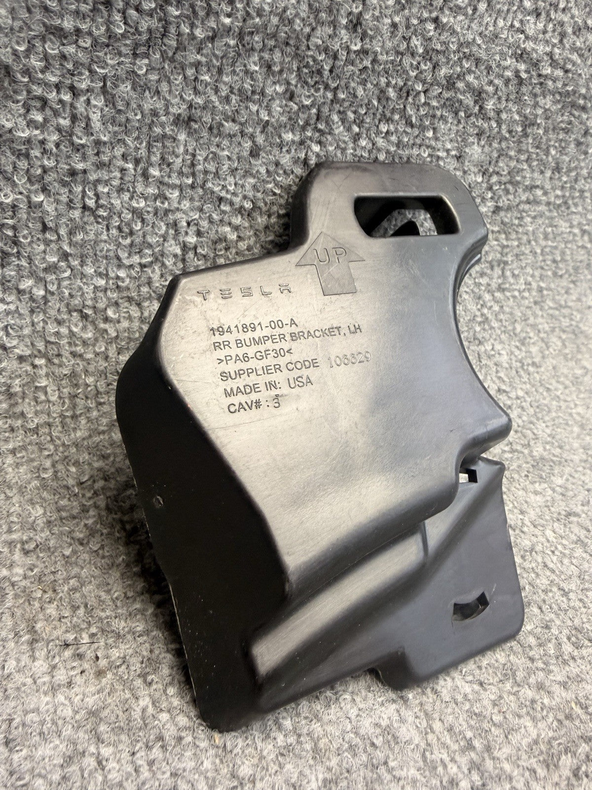 💢2024-2025 Tesla Model 3 Rear Left Driver Side Bumper Bracket OEM