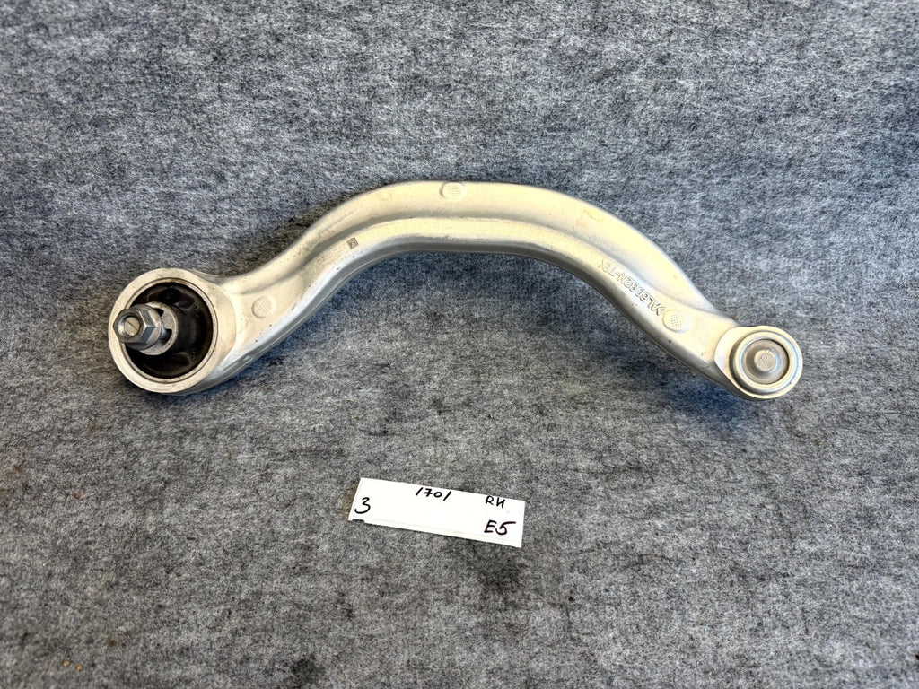 ♦️17-23 TESLA MODEL 3 FRONT RIGHT SIDE LOWER CONTROL ARM OEM, 044341-00-D