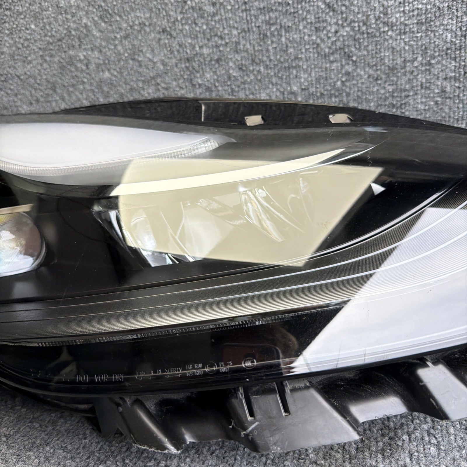 For Tesla 21-23 Model 3/ 20-24 Model Y Right LED Headlight Headlamp 1514953-00-E