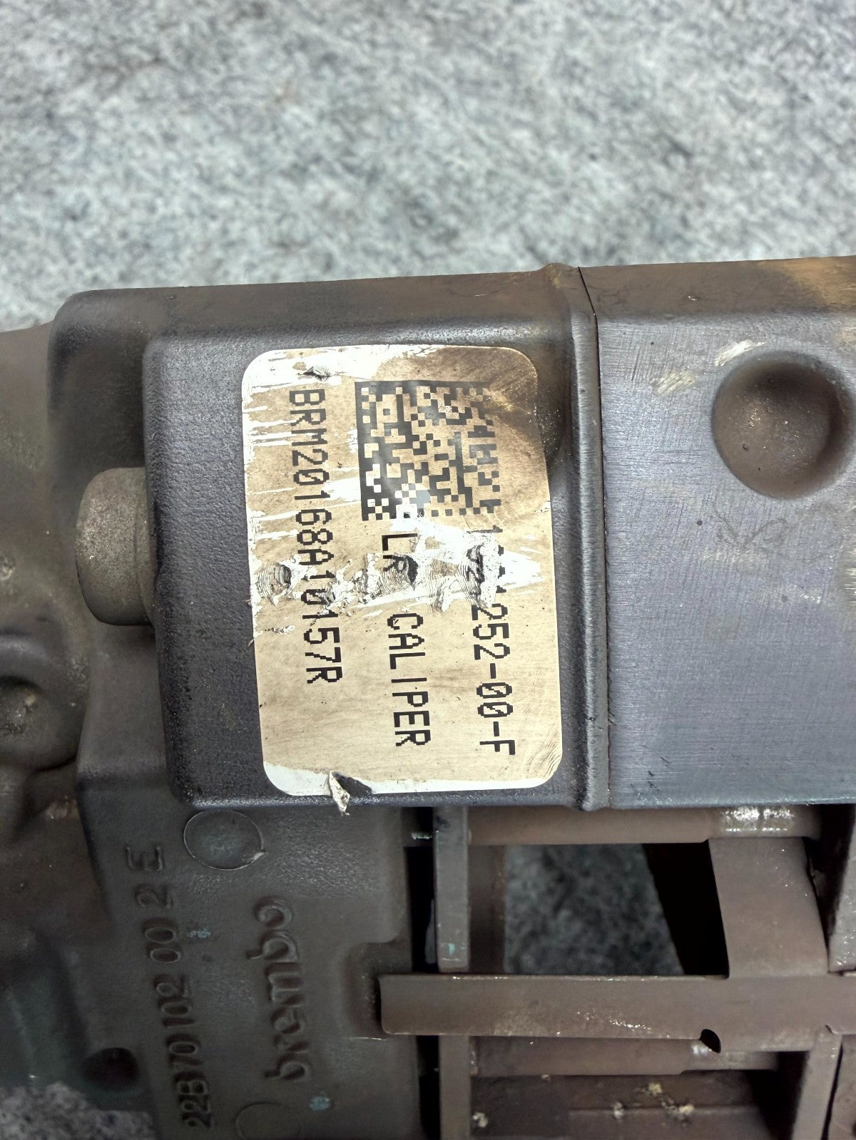 ♦️2012-2020 TESLA MODEL S REAR LEFT SIDE BRAKE CALLIPER BREMBO OEM, 1021252-00-F