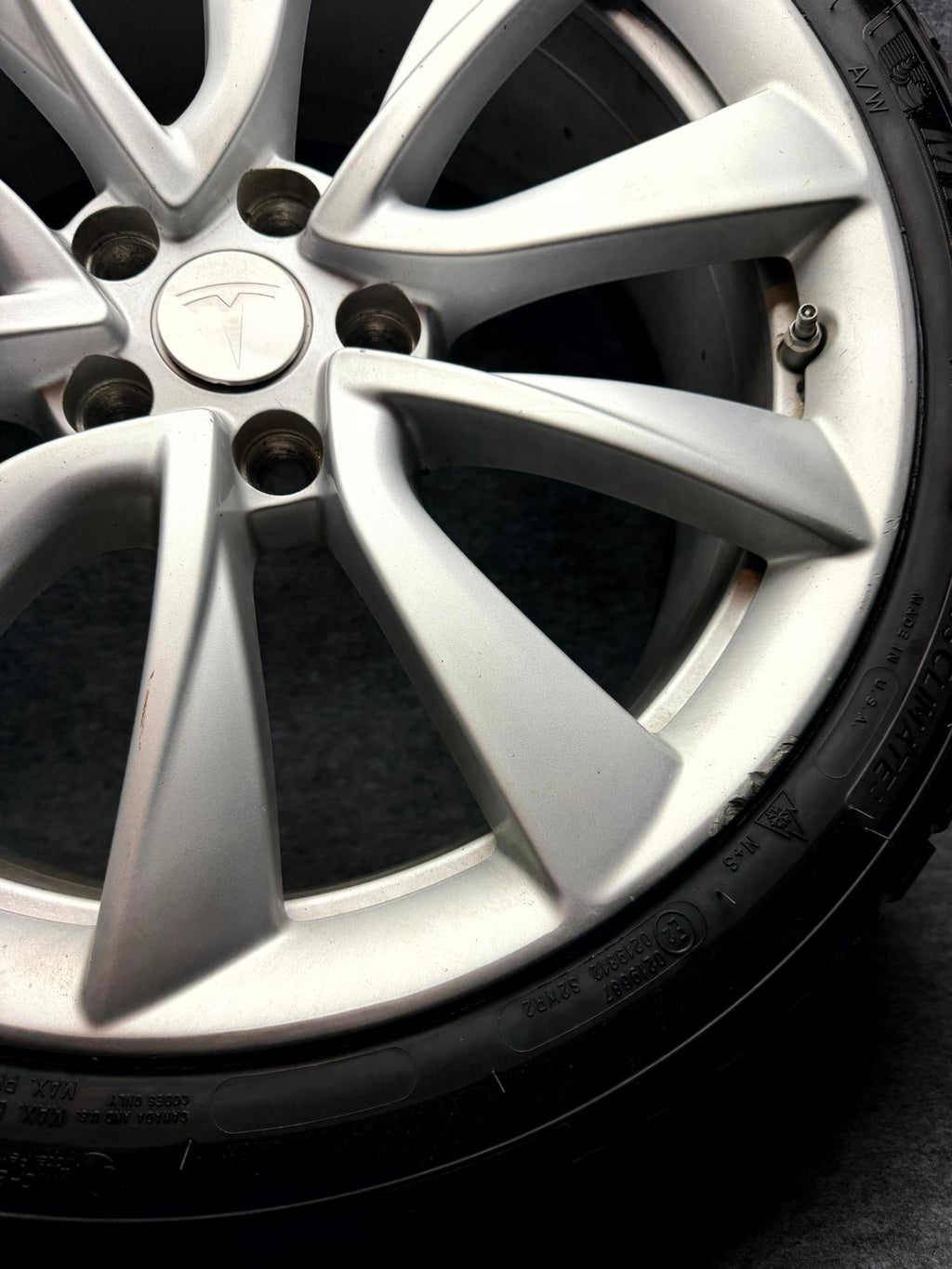 ♦️2017–2023 TESLA MODEL 3 ALUMINUM REPLACEMENT WHEEL TIRE OEM, 1044224 00 B