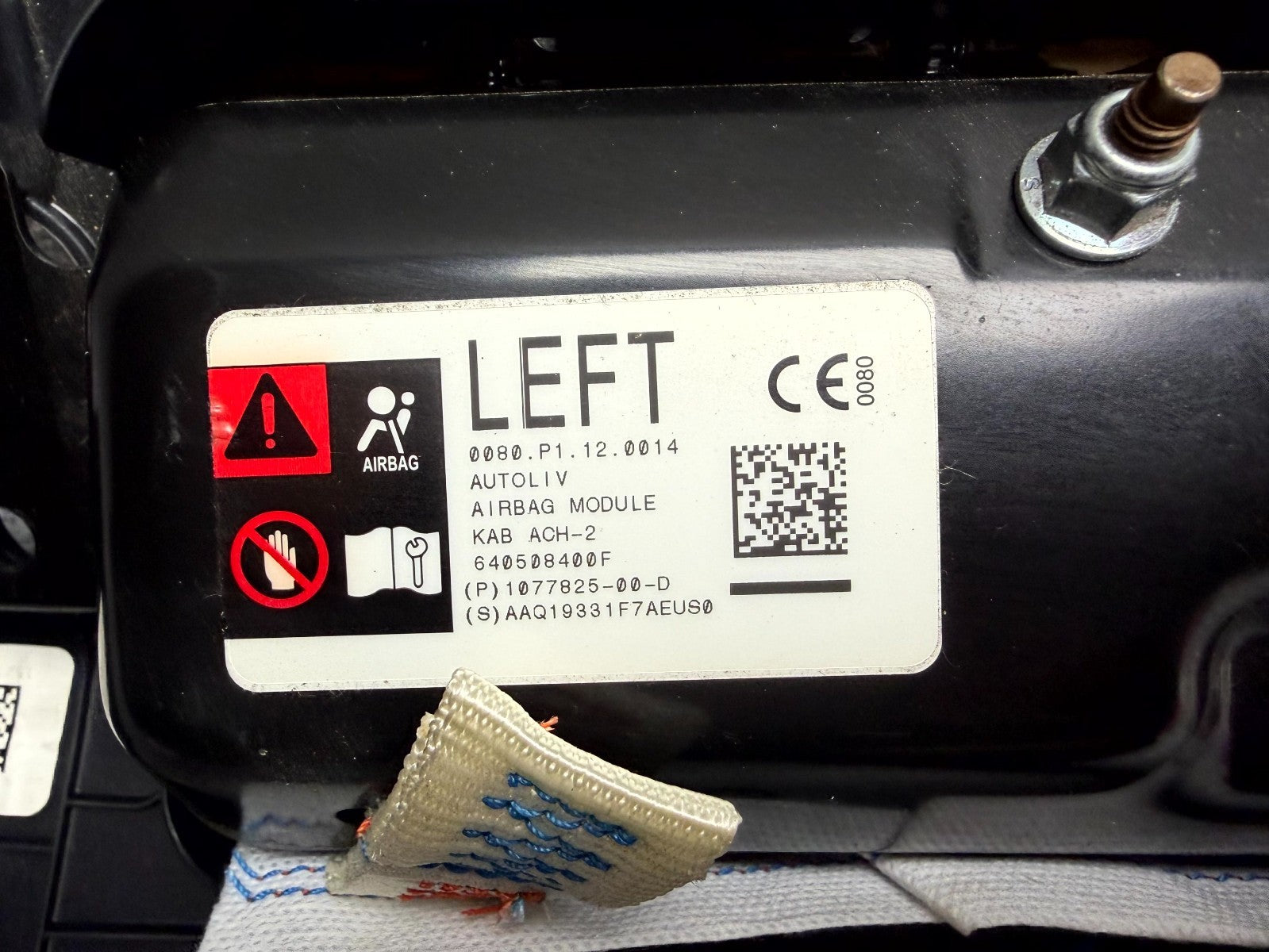 ♦️2017–2023 TESLA MODEL 3 FRONT LEFT SIDE LOWER DASH KNEE TRIM OEM, 1077825-00-D