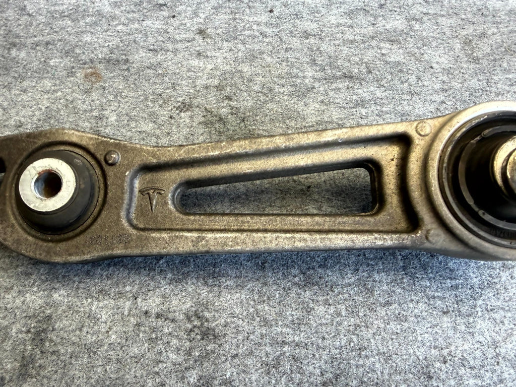 ♦️2012 - 2020 TESLA MODEL S FRONT RIGHT SIDE CONTROL ARM OEM 1048951-00-B