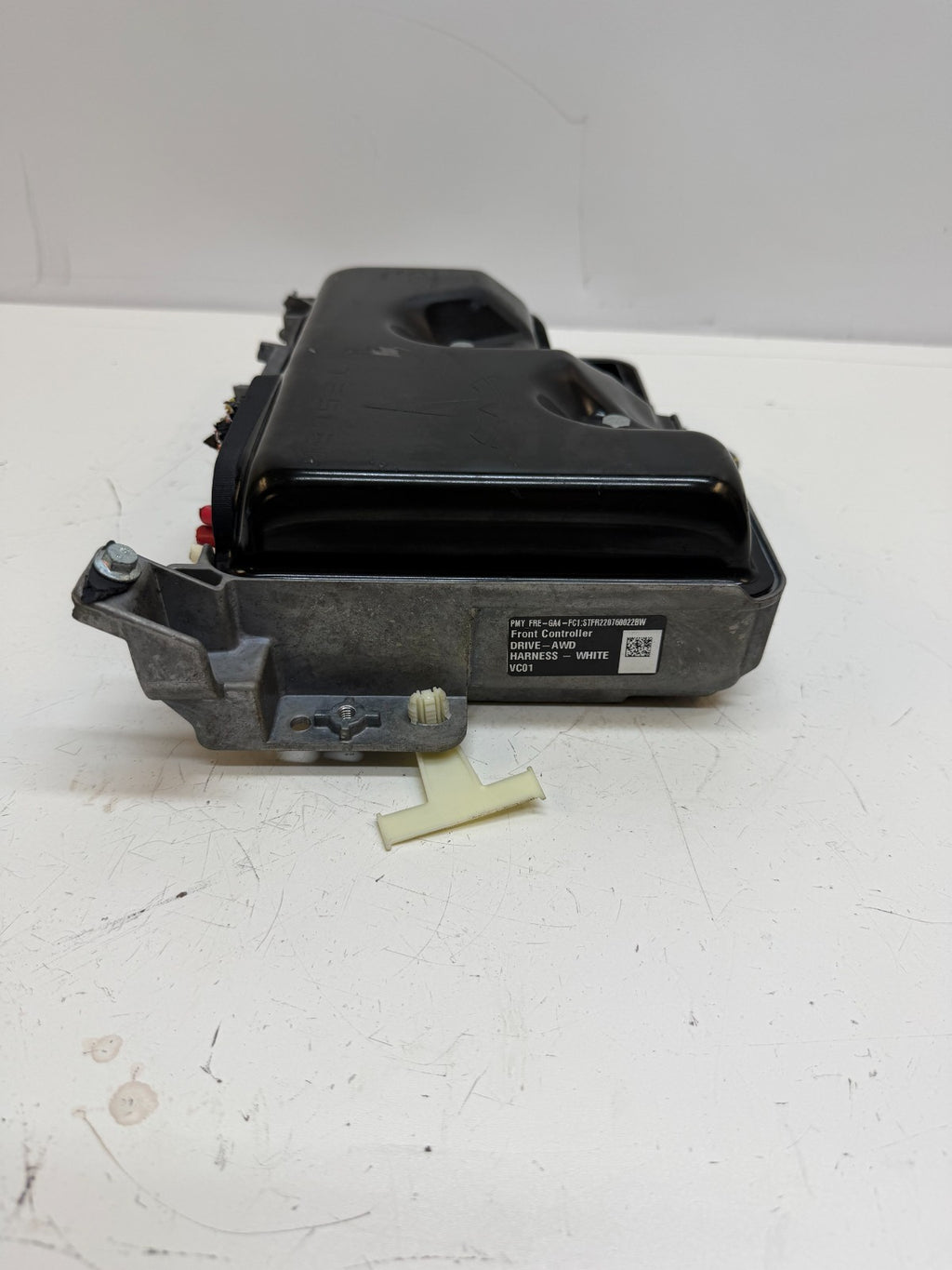 2020-2023 Tesla Model Y Front Body Control Computer Module Unit 1497319-00-E