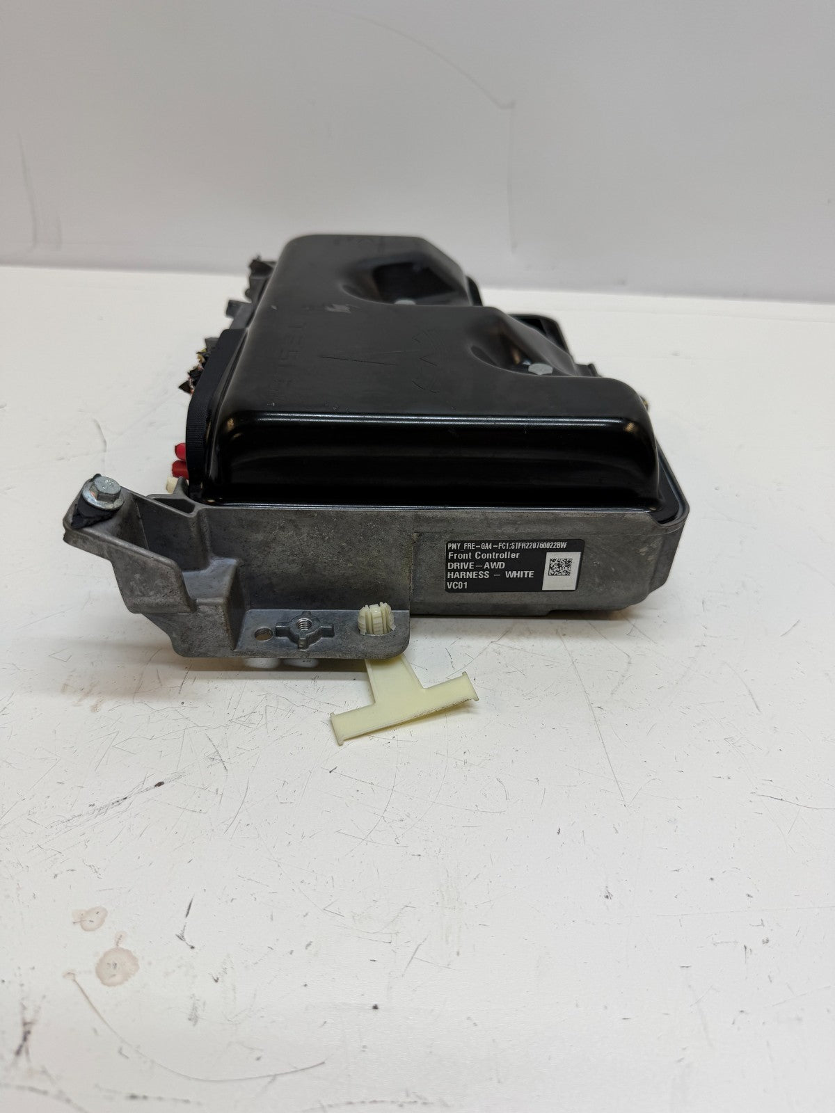 2020-2023 Tesla Model Y Front Body Control Computer Module Unit 1497319-00-E
