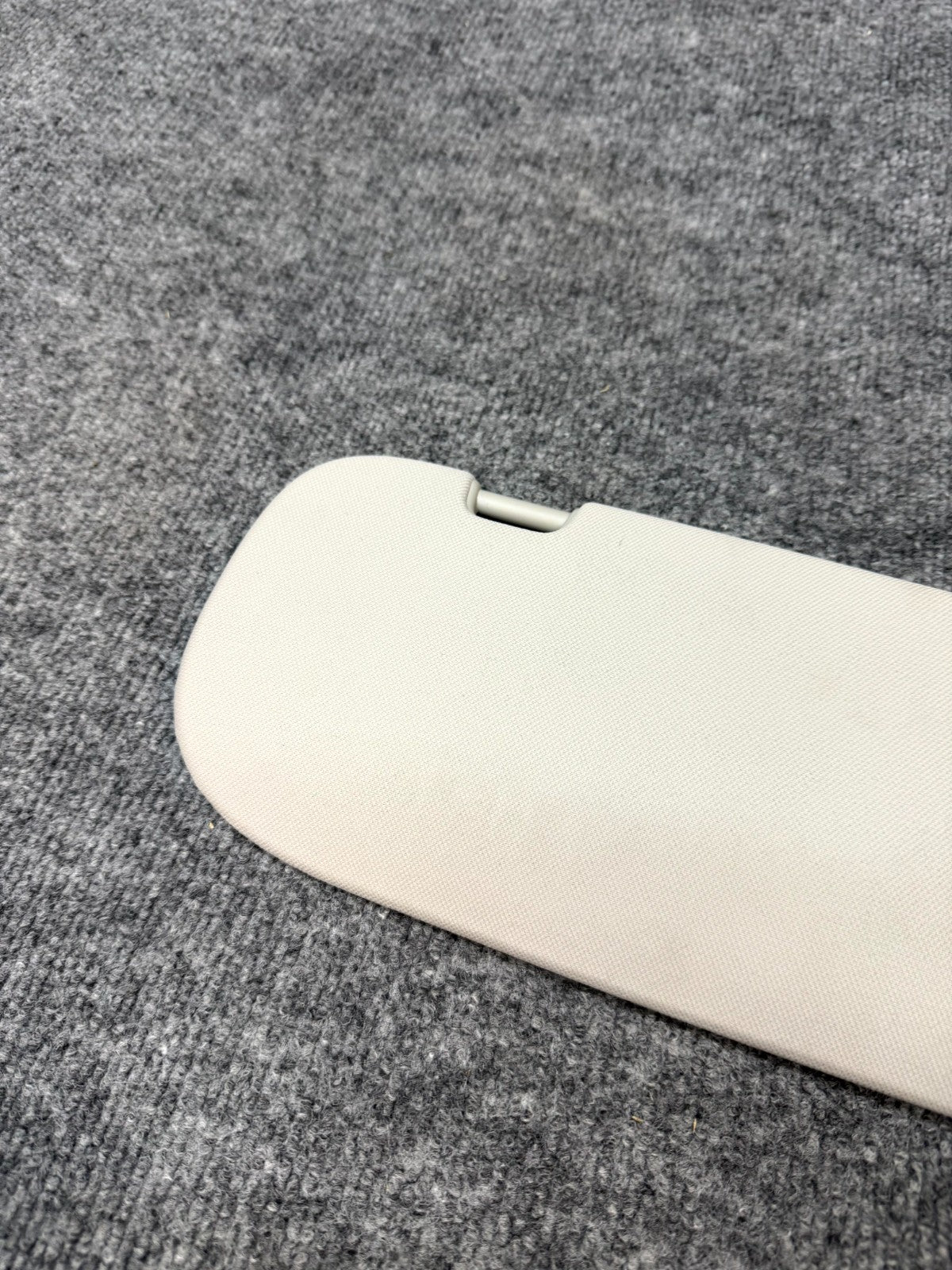 2020 - 2024 TESLA MODEL Y FRONT LEFT SIDE SUNVISOR SUN VISOR OEM, 1490405-01-B