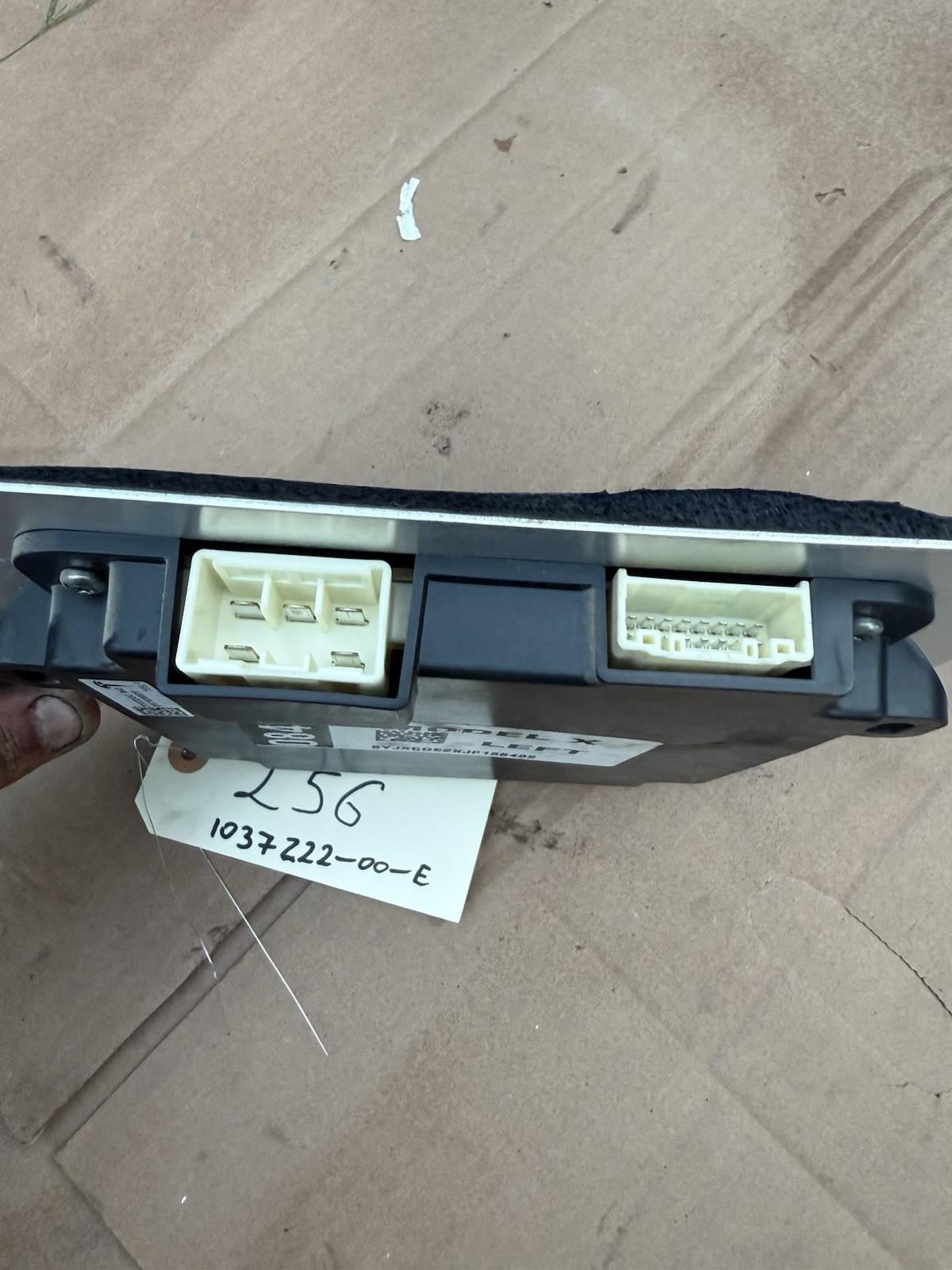 ♦️2016-2020 TESLA MODEL X FRONT LEFT SIDE DOOR CONTROL MODULE OEM, 1037222-00-M