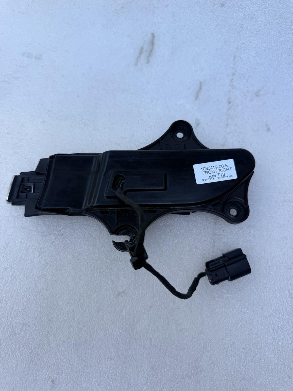 ♦️2016-2020 TESLA MODEL X REAR RIGHT PASSENGER SIDE DOOR HANDLE OEM, 104515899C