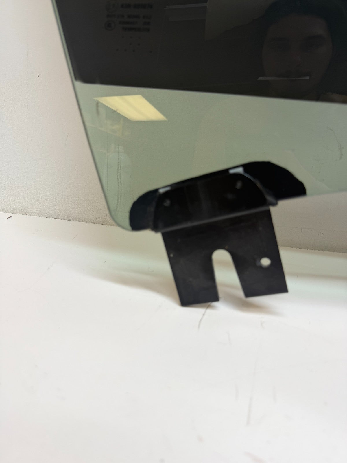 2012-2020 Tesla Model S Front Right Side Door Window Glass 43R-001074