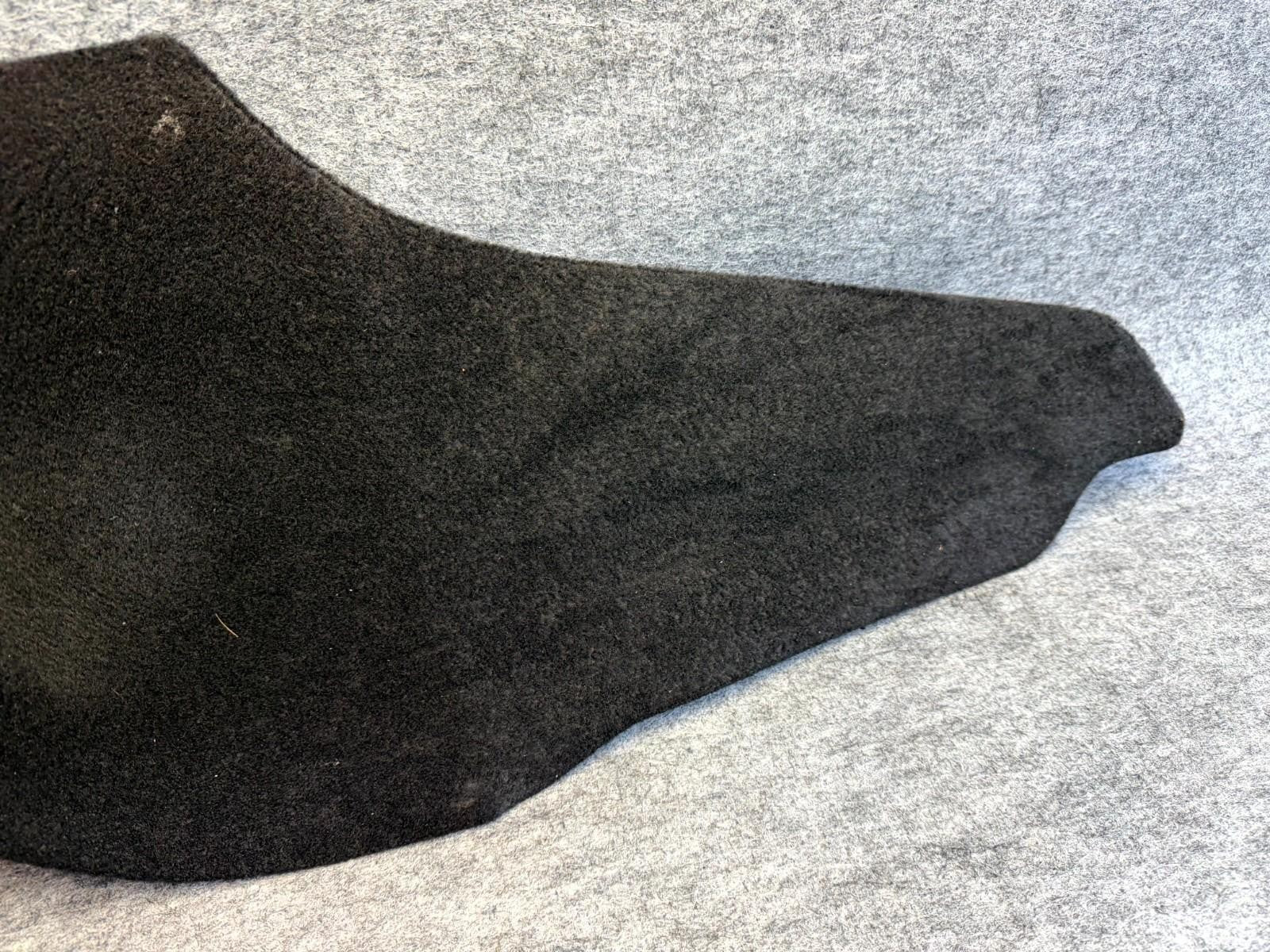 ♦️17-23 TESLA MODEL 3 CENTER CONSOLE RIGHT CARPET COVER TRIM OEM, 1561492-00-B
