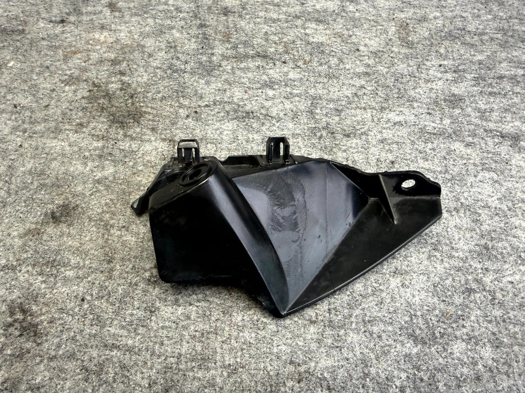 ♦️2012 - 2020 TESLA MODEL S FRONT RIGHT BUMPER FENDER BRACKET OEM, 1041318-00-C