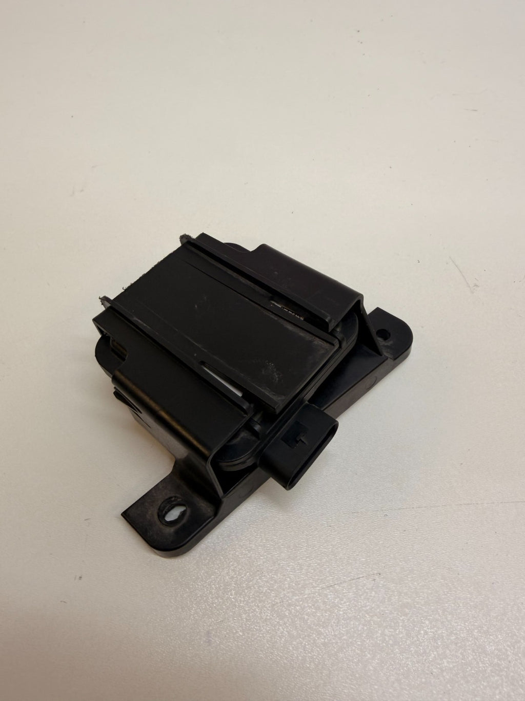 2012-17 Tesla Model S HomeLink Garage Door Opener Module W/ bracket 1114984-00-B