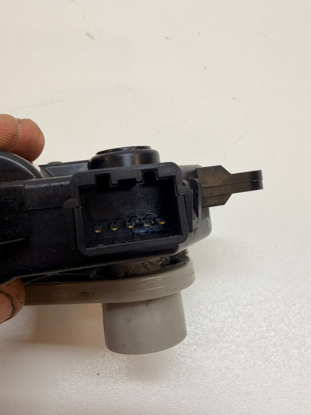 2012-2021 Tesla Model S HVCC Heater Control Flap Motor Actuator D267-AP9BA02