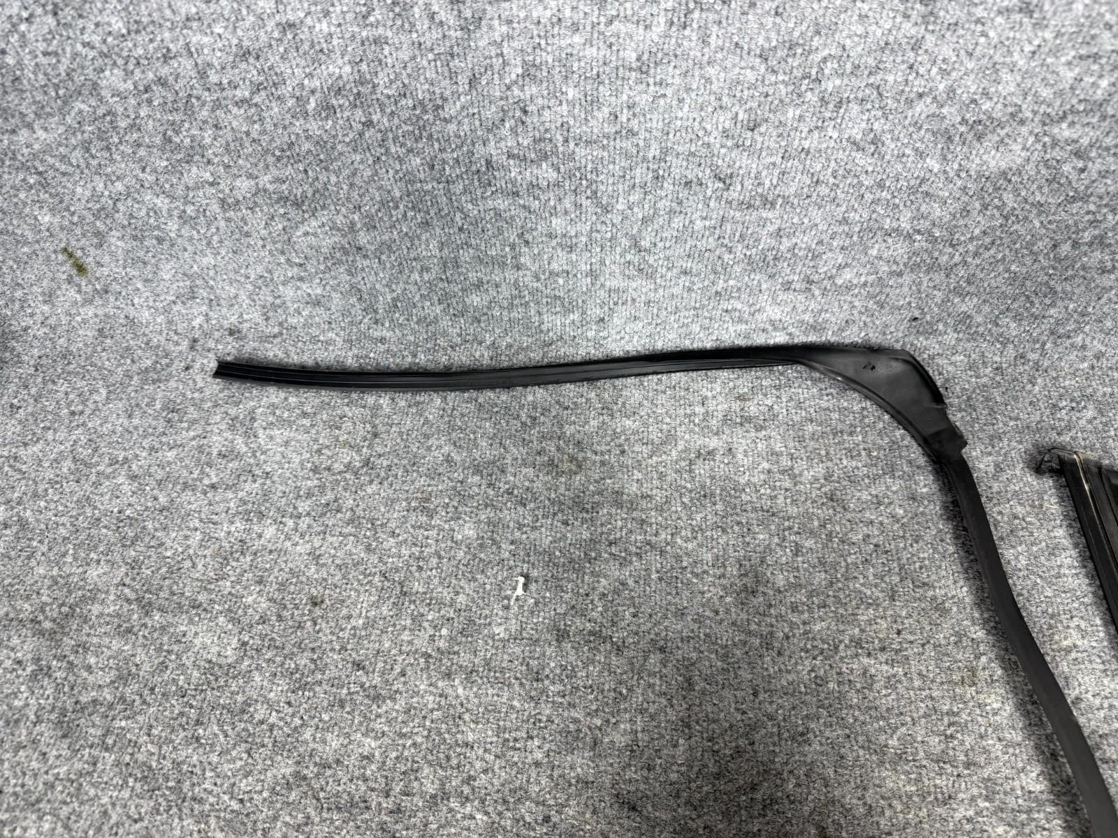 2016-2023 Tesla Model X Right Side B Pillar WeatherStrip Seal OEM, 1032152-00-C