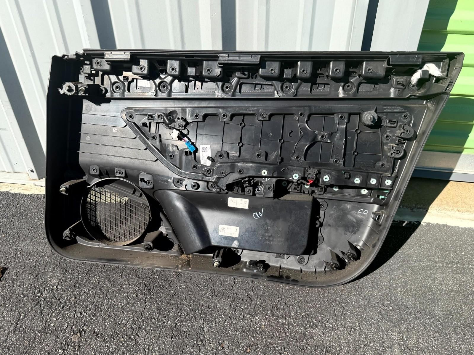 ♦️2017-2022 TESLA MODEL 3 FRONT LEFT SIDE DOOR PANEL ASSEMBLY OEM, 1514764-21-A