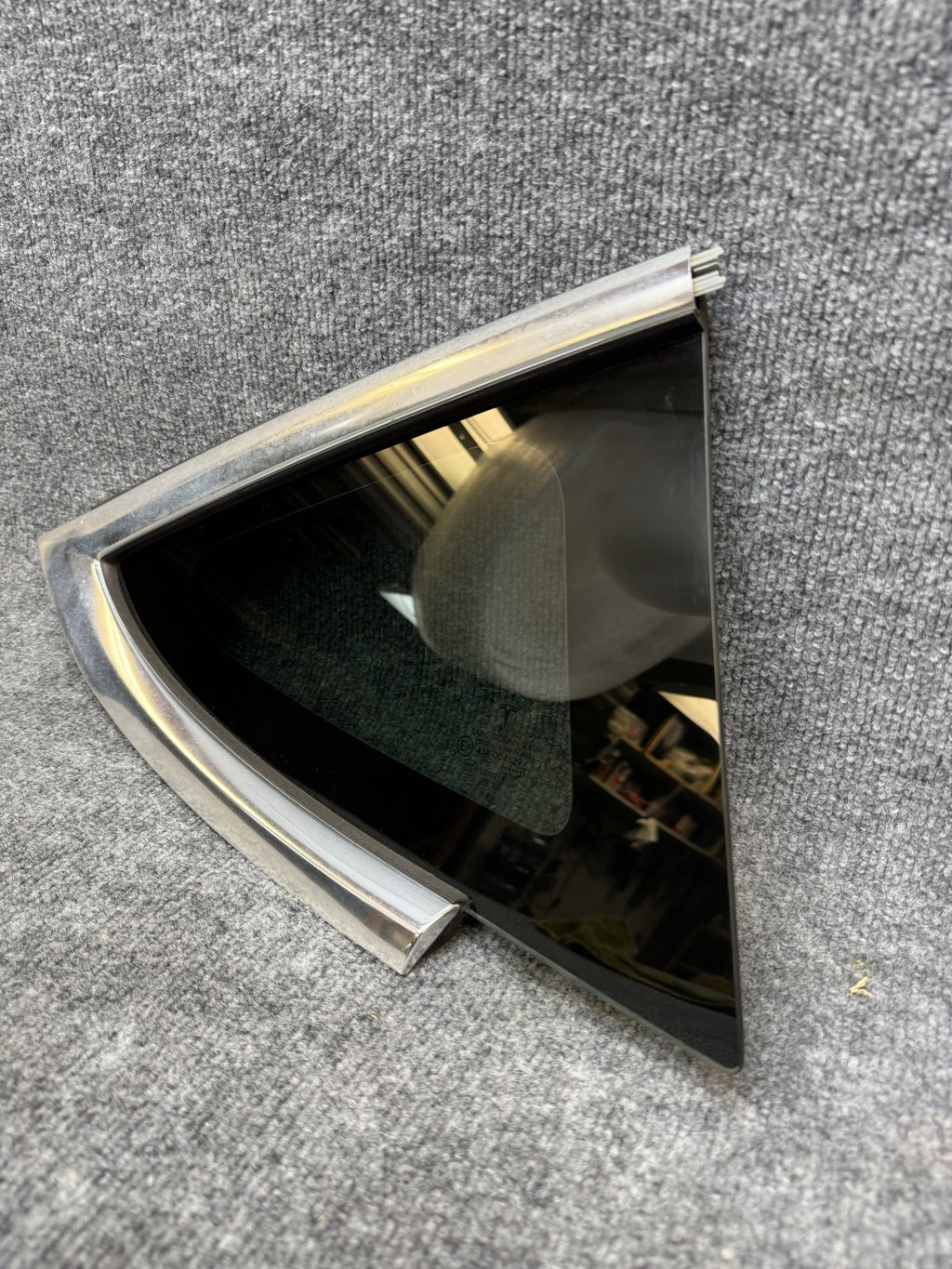2017 - 2023 TESLA MODEL 3 REAR RIGHT SIDE WINDOW QUARTER GLASS OEM, 43R-004529