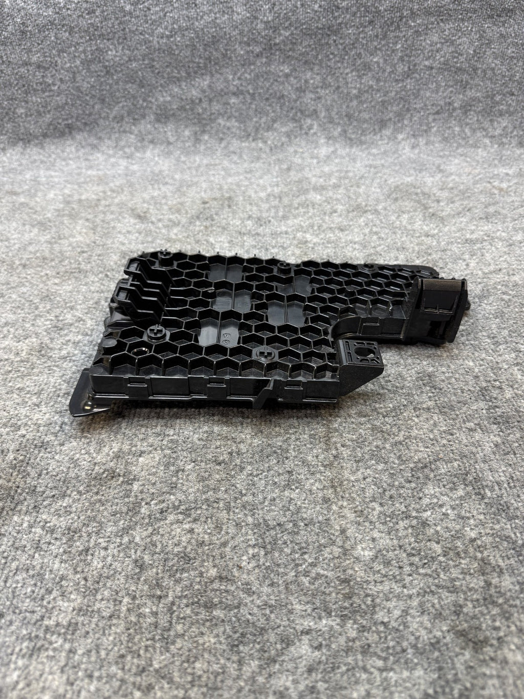2020 - 2024 TESLA MODEL Y RIGHT LOW VOLTAGE ELECTRONIC MODULE OEM, 1657650-00-C