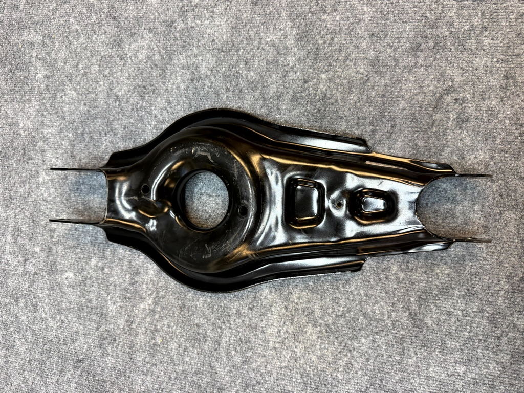 2020-2024 TESLA MODEL Y REAR RIGHT LOWER CONTROL ARM SPRING PERCH OEM,1044451-00