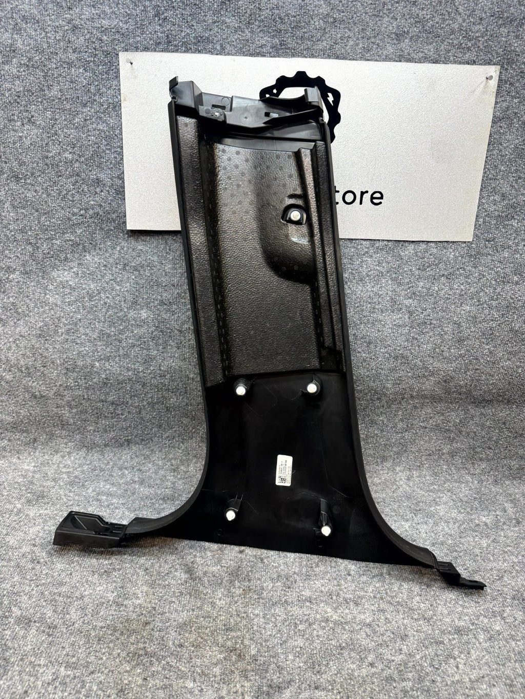 20-24 TESLA MODEL Y RIGHT SIDE B-PILLAR LOWER COVER TRIM PANEL OEM, 1494624-00-F