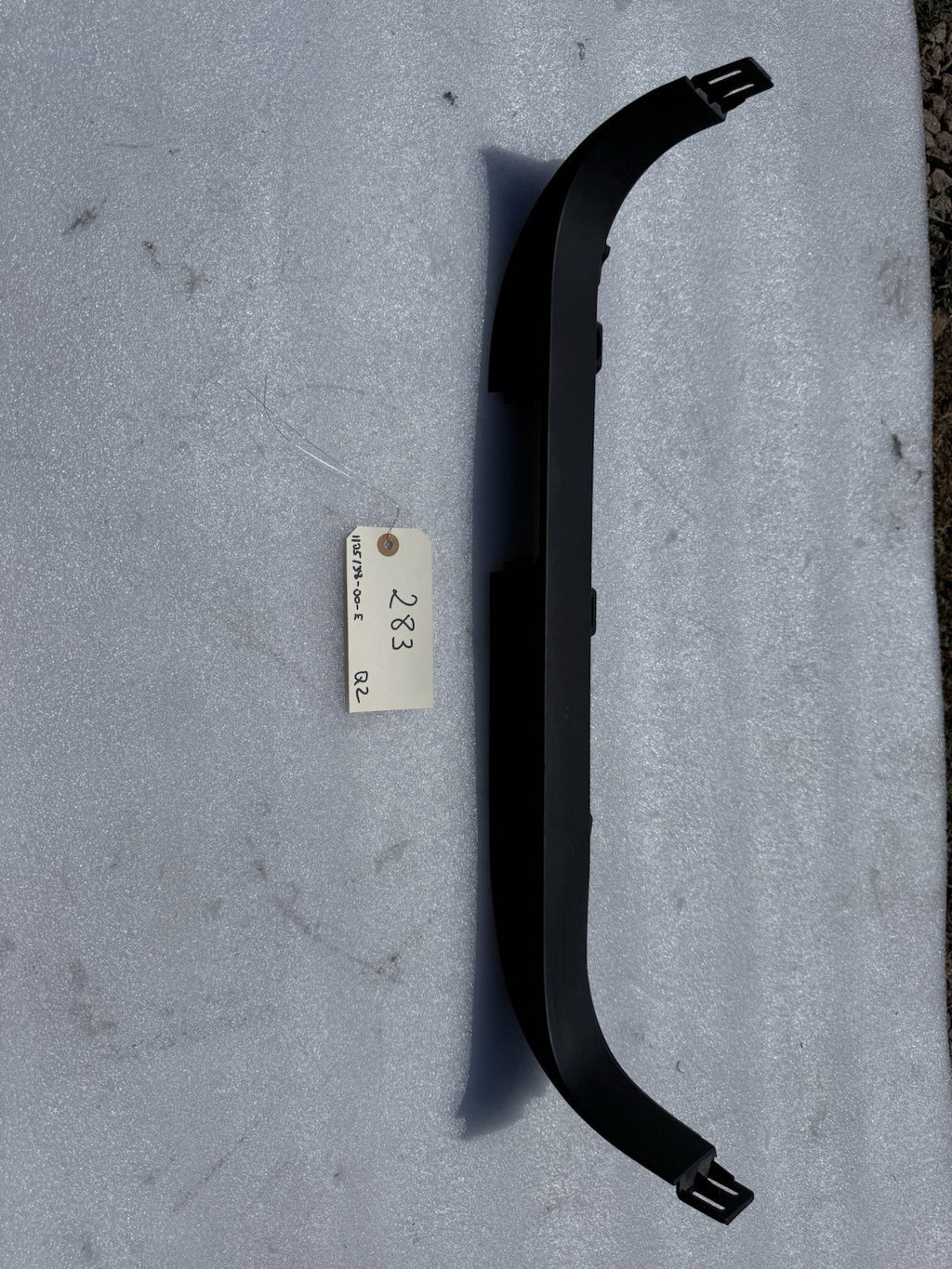 ♦️2016-2020 TESLA MODEL X REAR LEFT SIDE DOOR LATCH LOWER TRIM OEM, 1105138-00-E