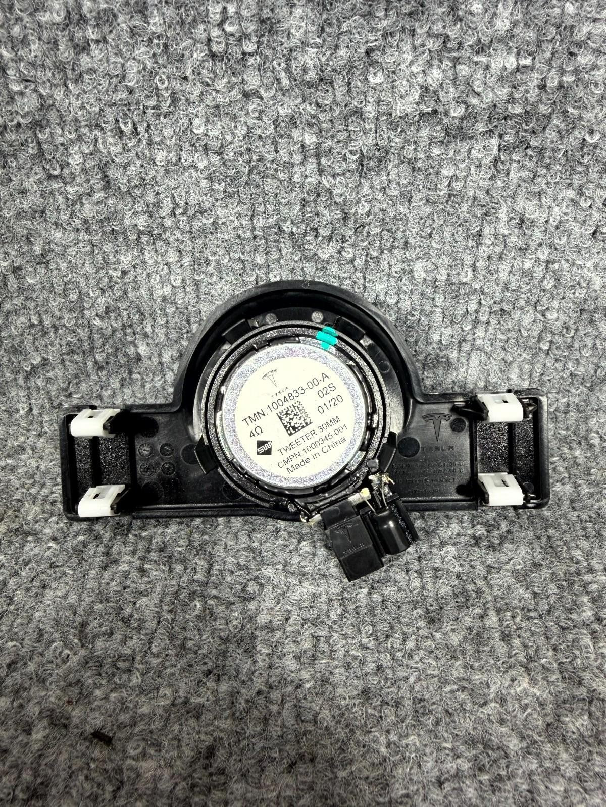 12-20 Tesla Model X Front Left Or Right Tweeter Speaker w/ Bracket OEM 100483300