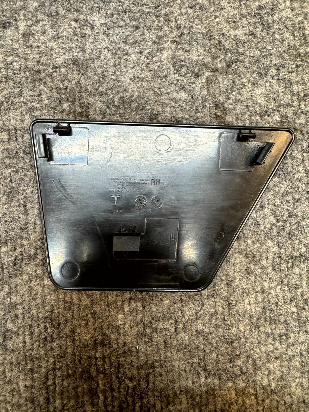 2017-2023 TESLA MODEL 3 RIGHT SIDE APPLIQUE DASH COVER OEM, 1100088-00-D